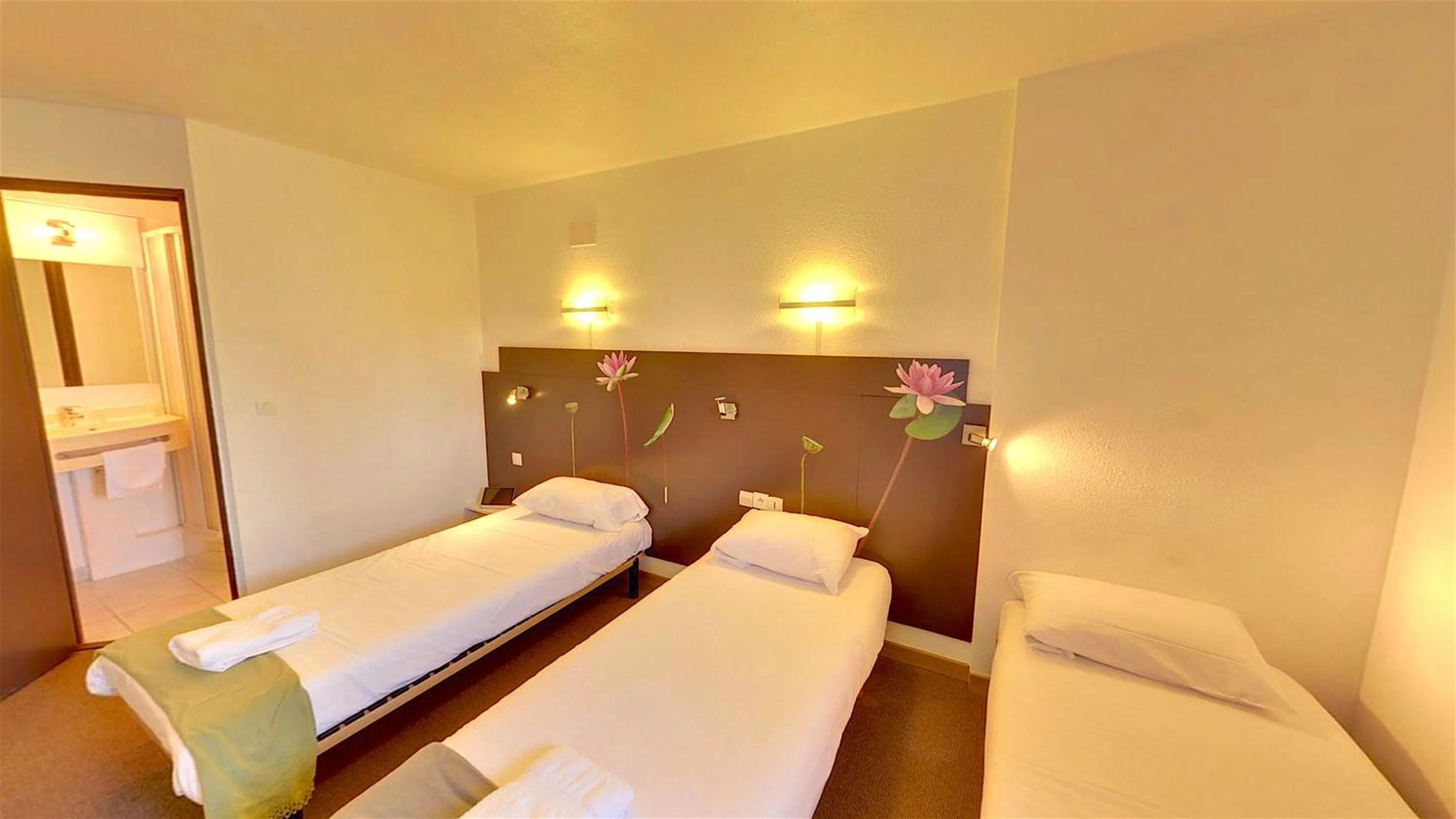 Bed in The Originals Access, Hôtel Béziers Est