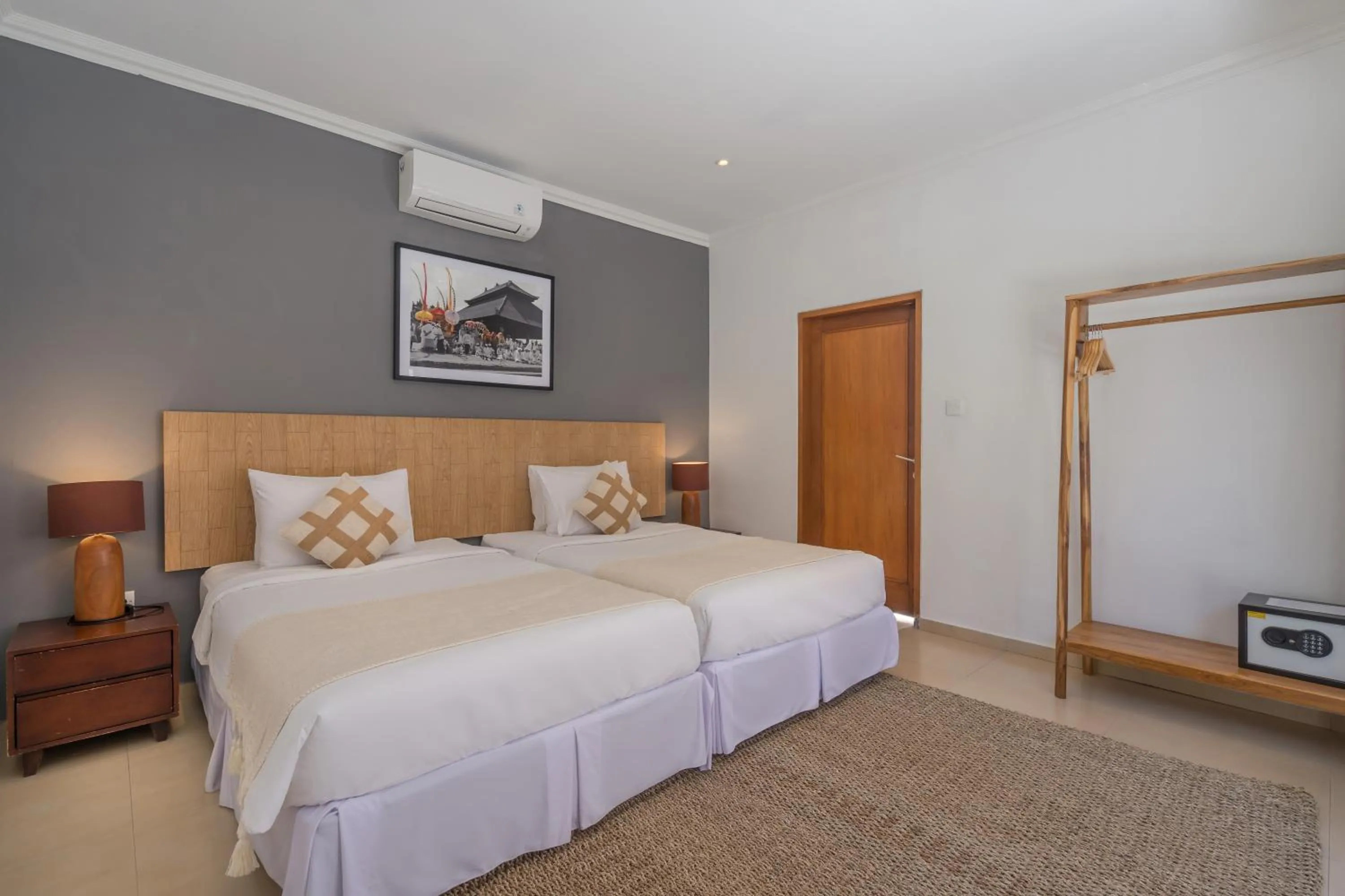 Bedroom, Bed in Jasmina Estate by Villas Direct Bali