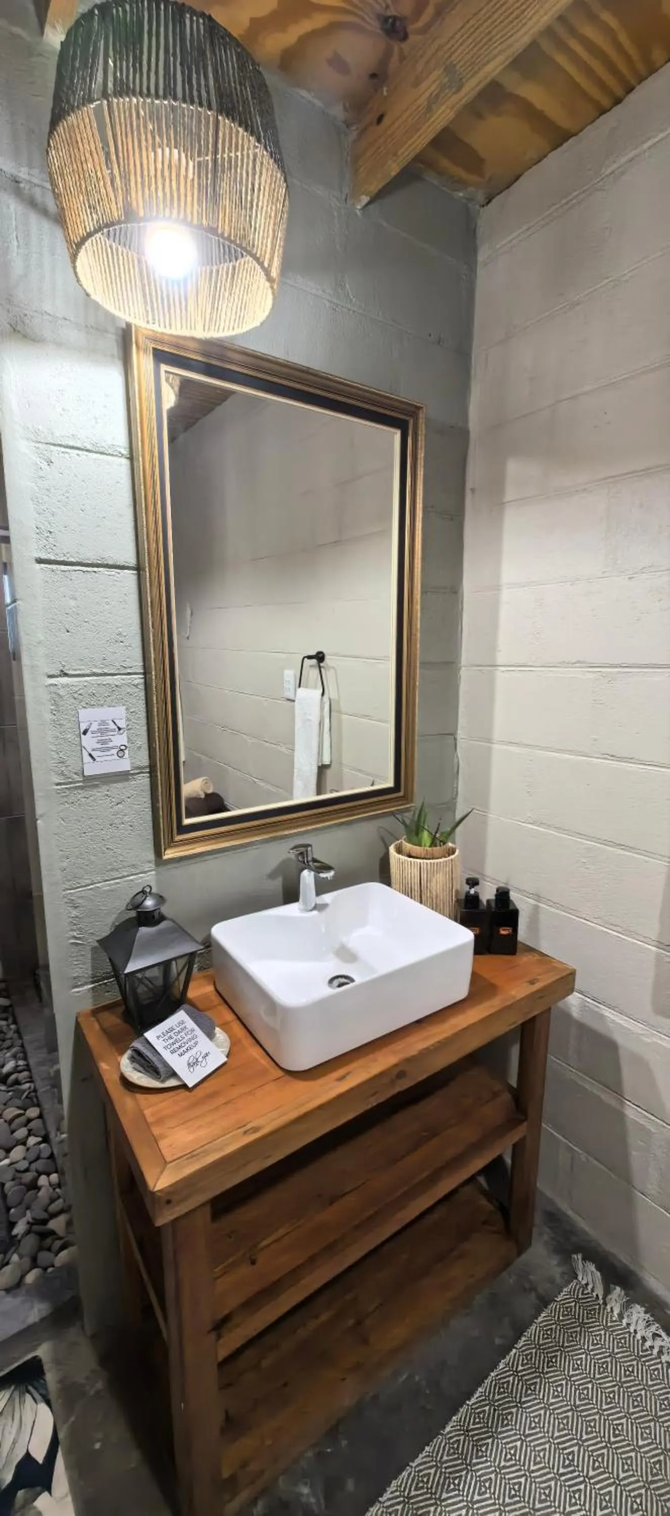 Bathroom in Daisy Country Lodge
