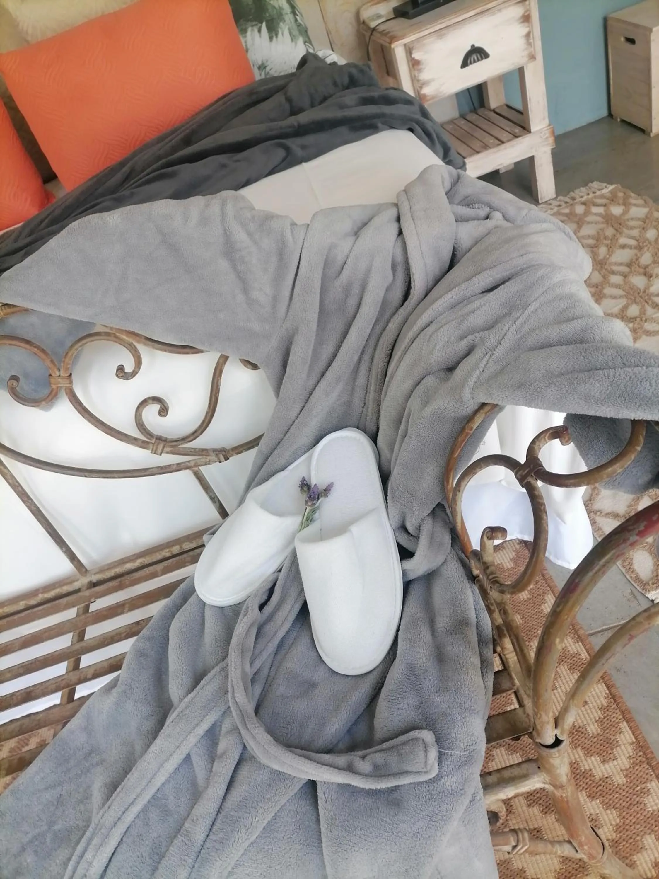 Bed in Daisy Country Lodge