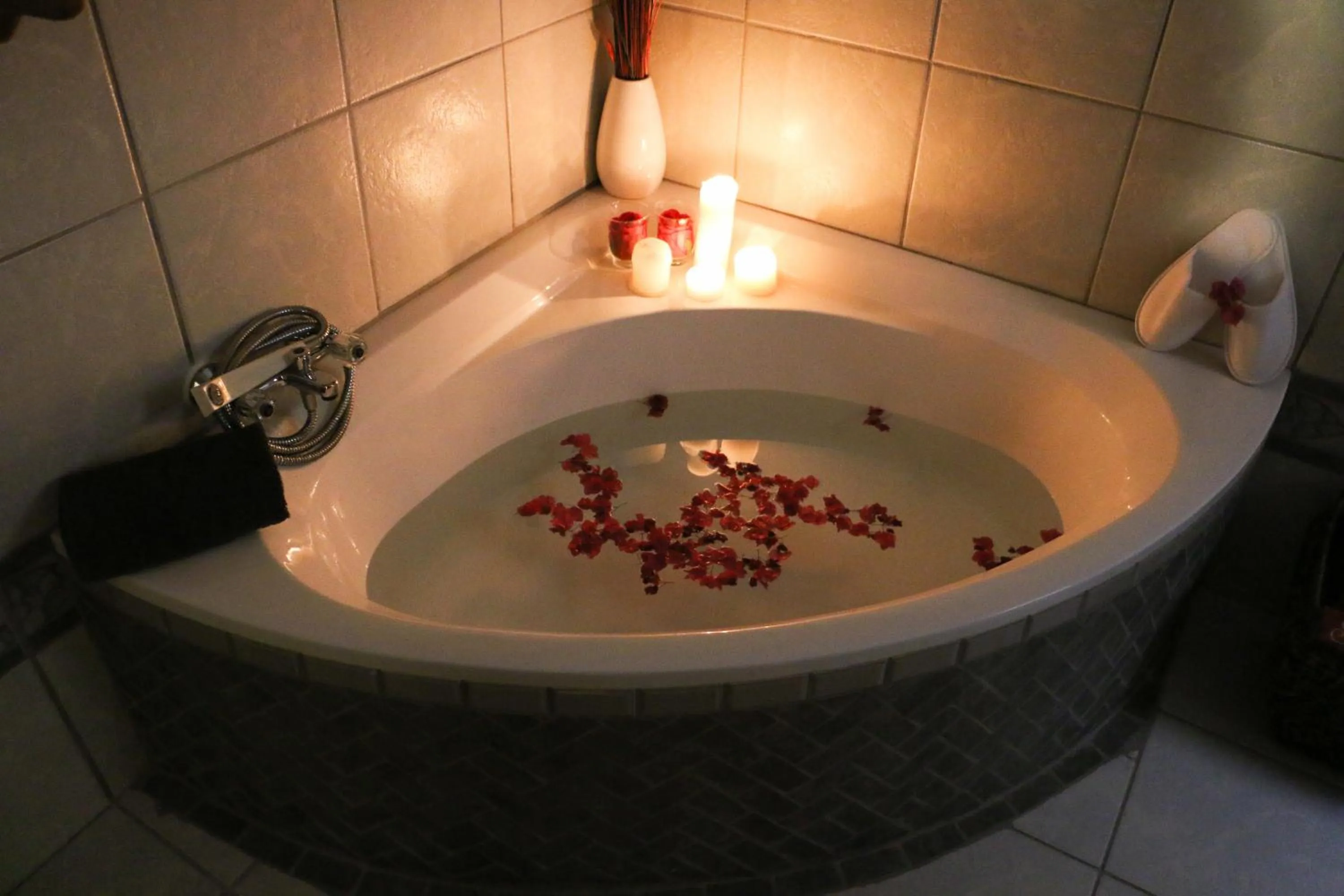 Bathroom in Daisy Country Lodge