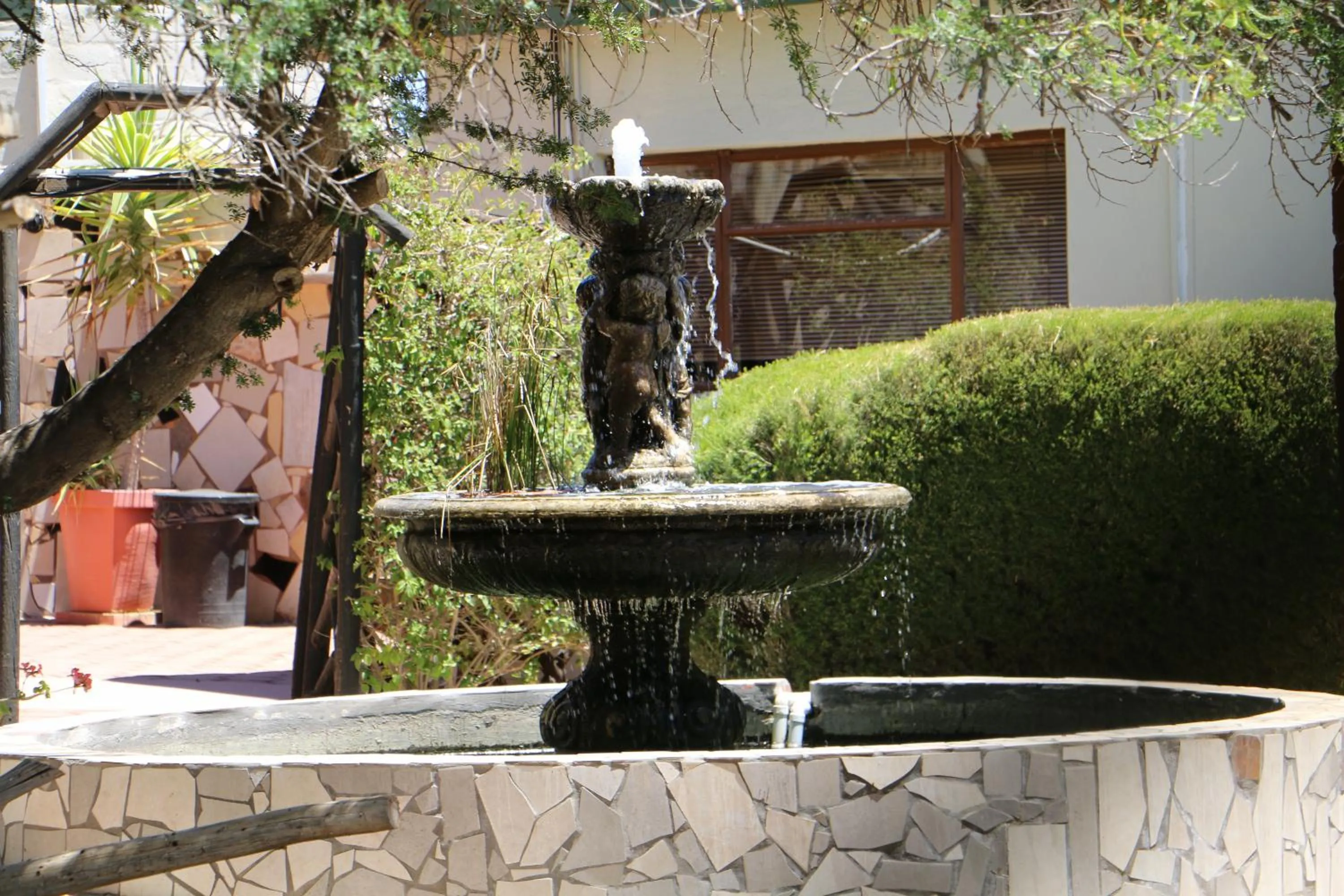 Decorative detail in Daisy Country Lodge