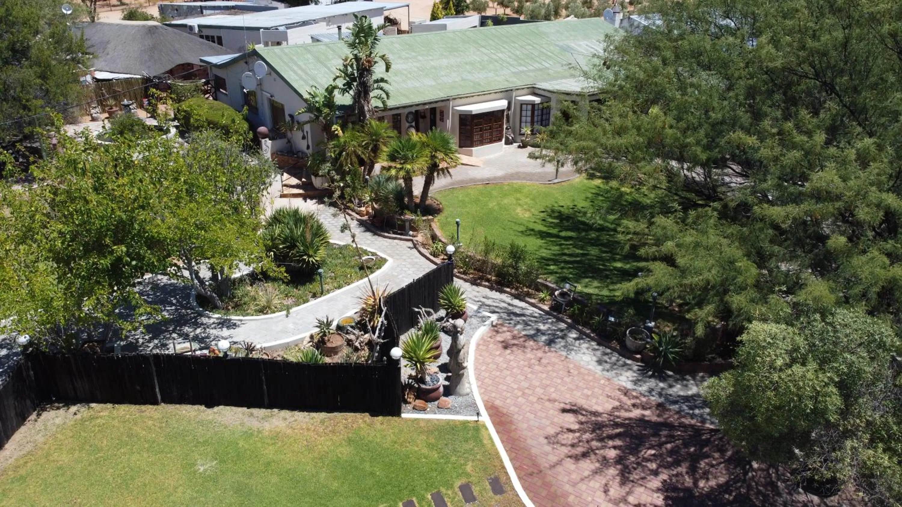 Property building in Daisy Country Lodge