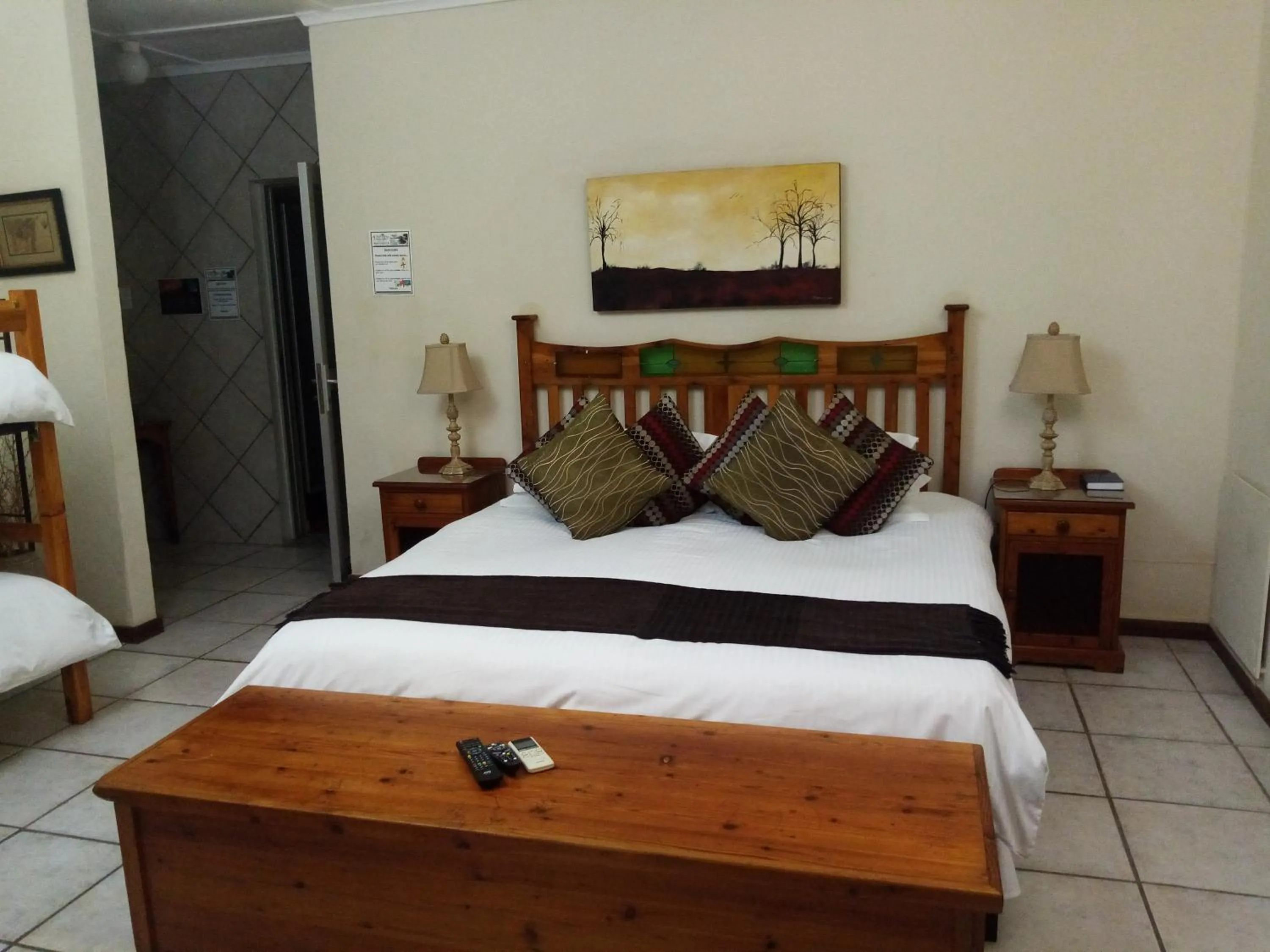 Bed in Daisy Country Lodge