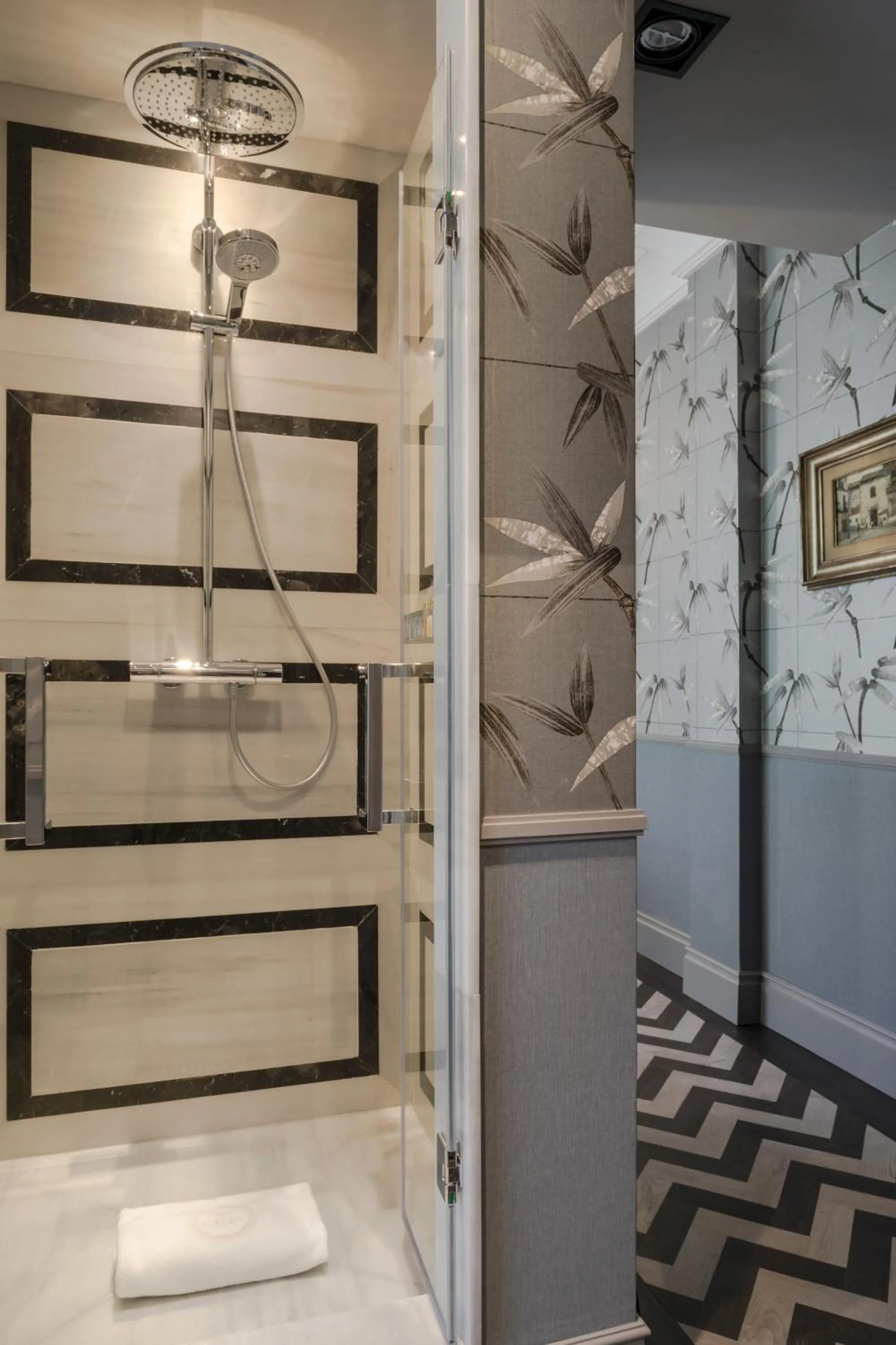 Shower in Relais & Châteaux Heritage Hotel