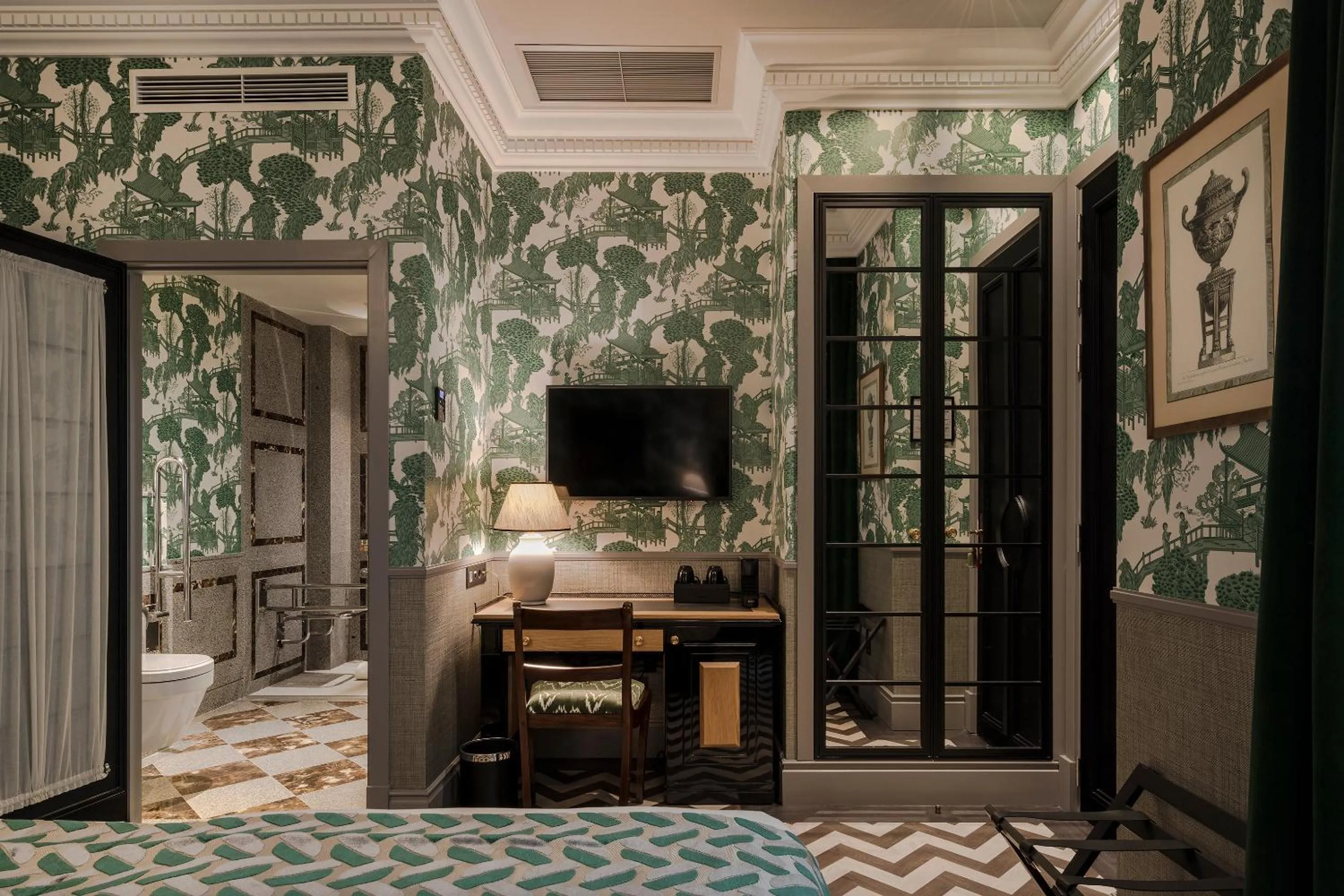 Bedroom, Bed in Relais & Châteaux Heritage Hotel