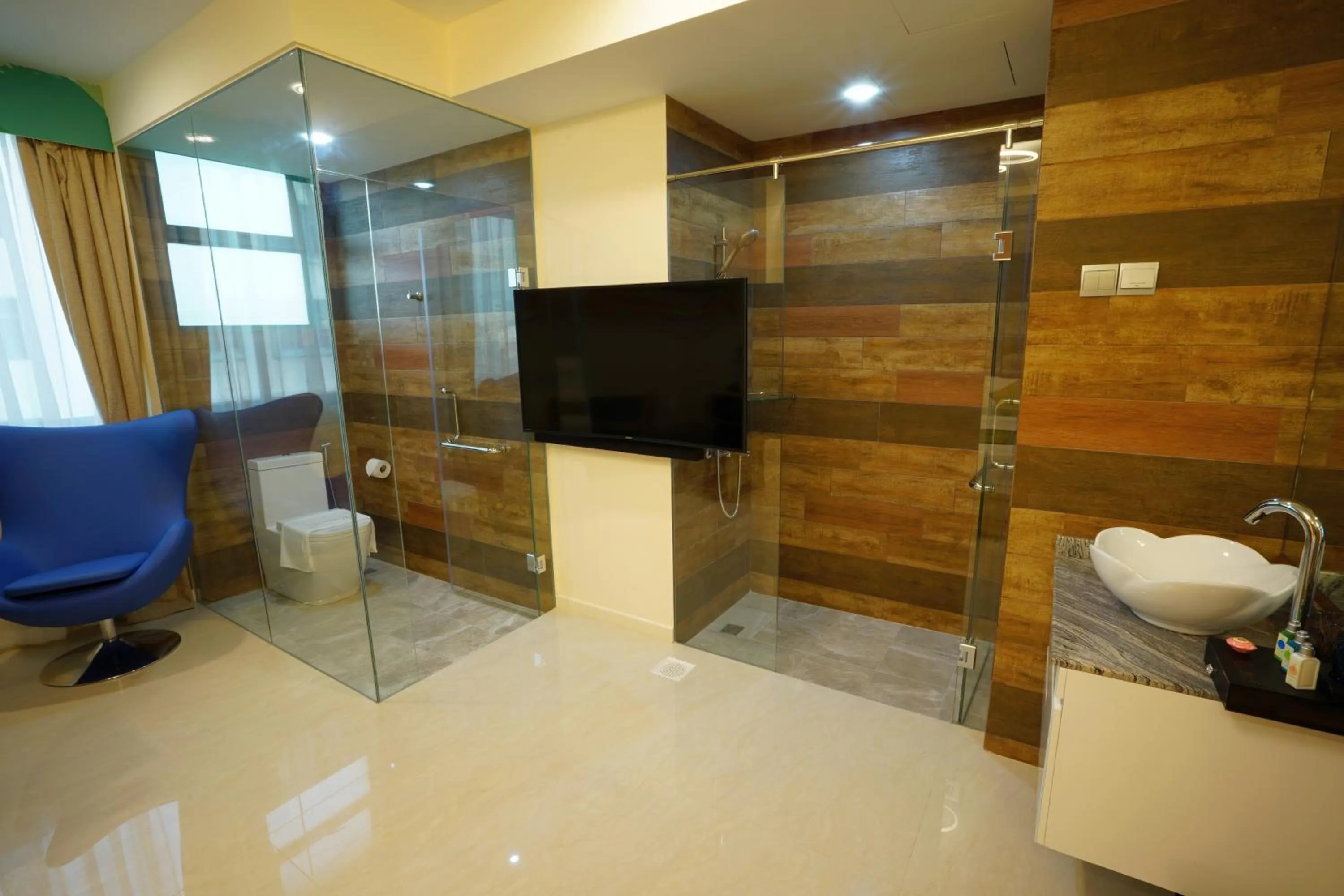 Bathroom in five6 Hotel Splendour