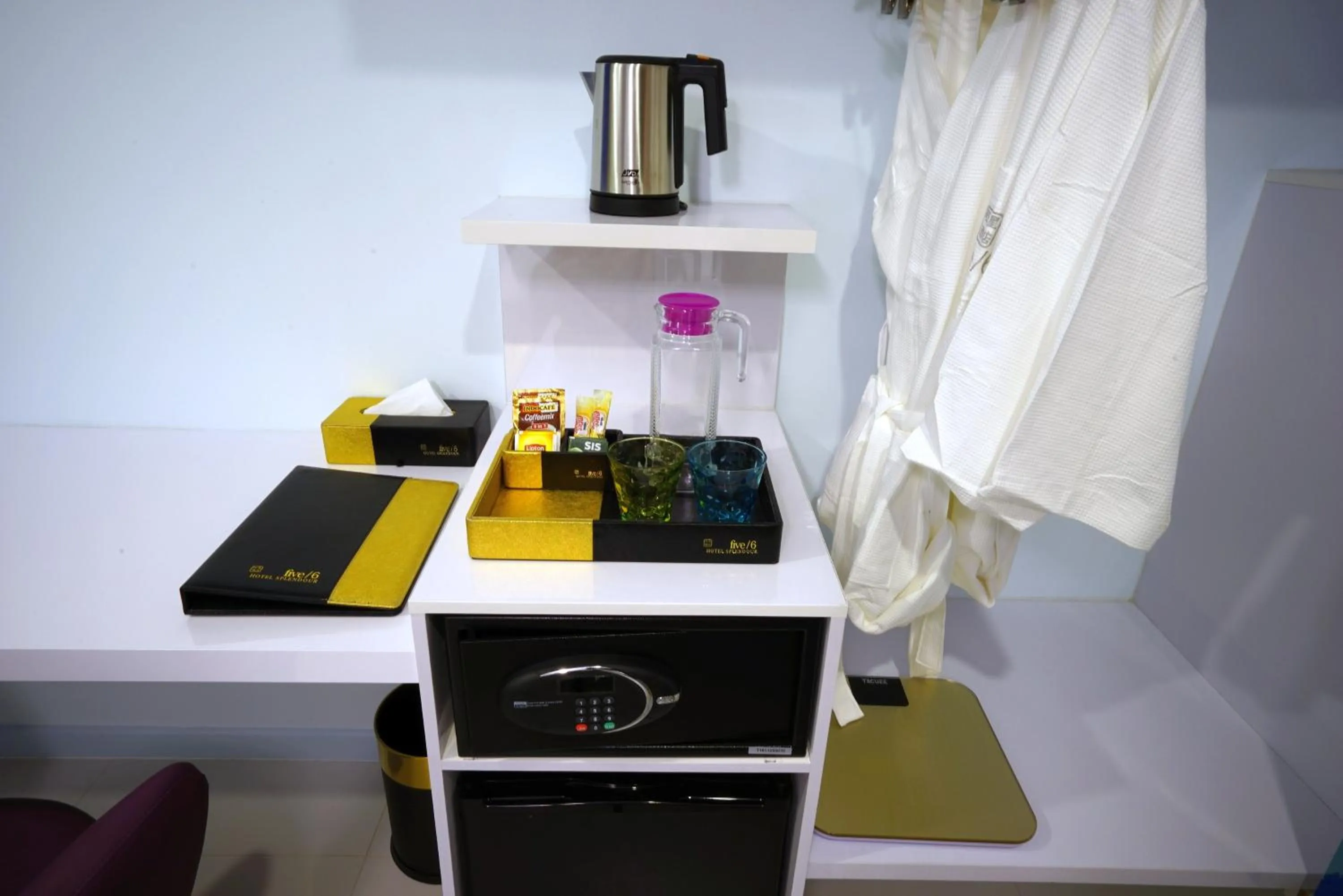 Coffee/tea facilities in five6 Hotel Splendour