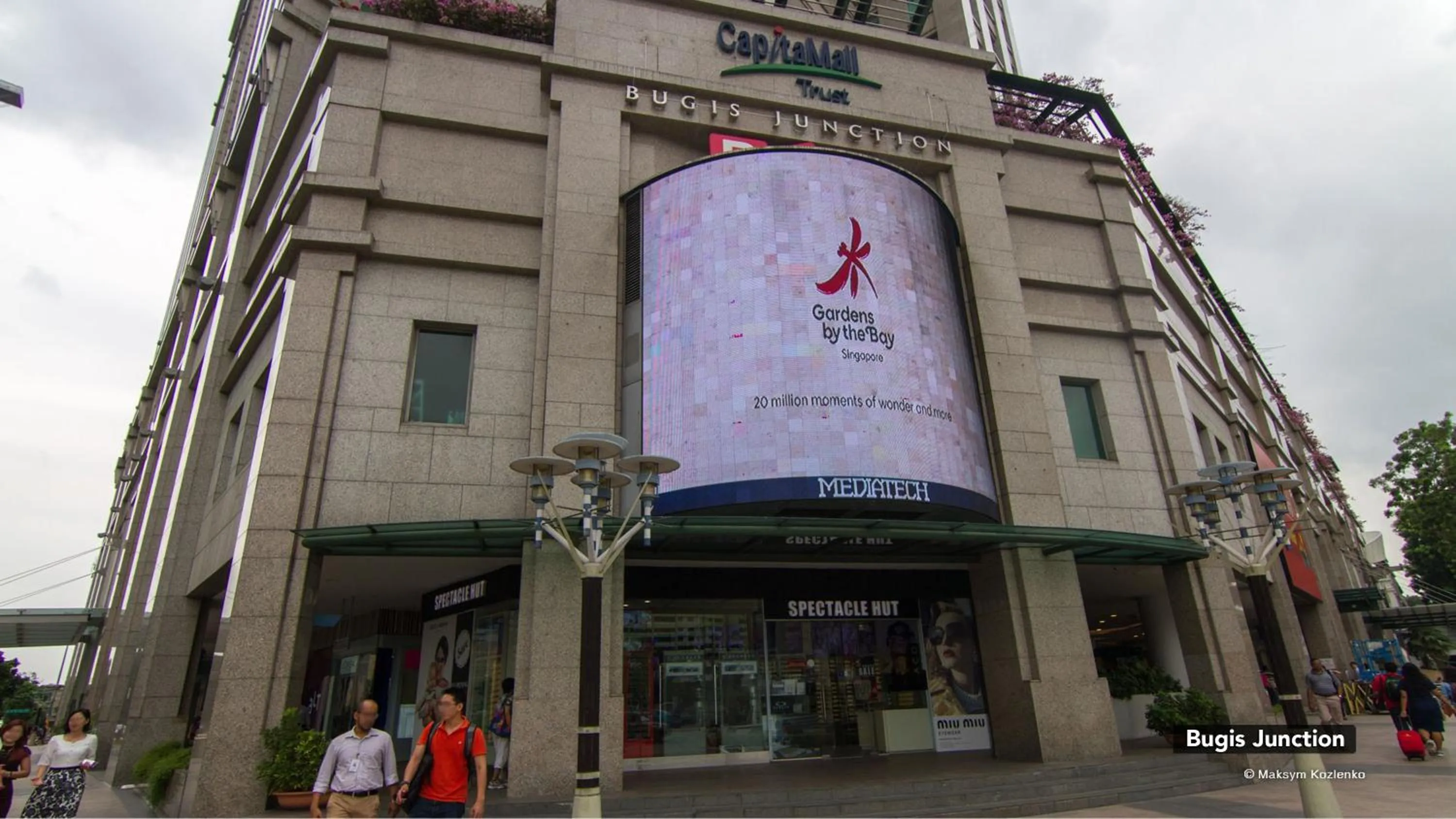 Shopping Area in five6 Hotel Splendour