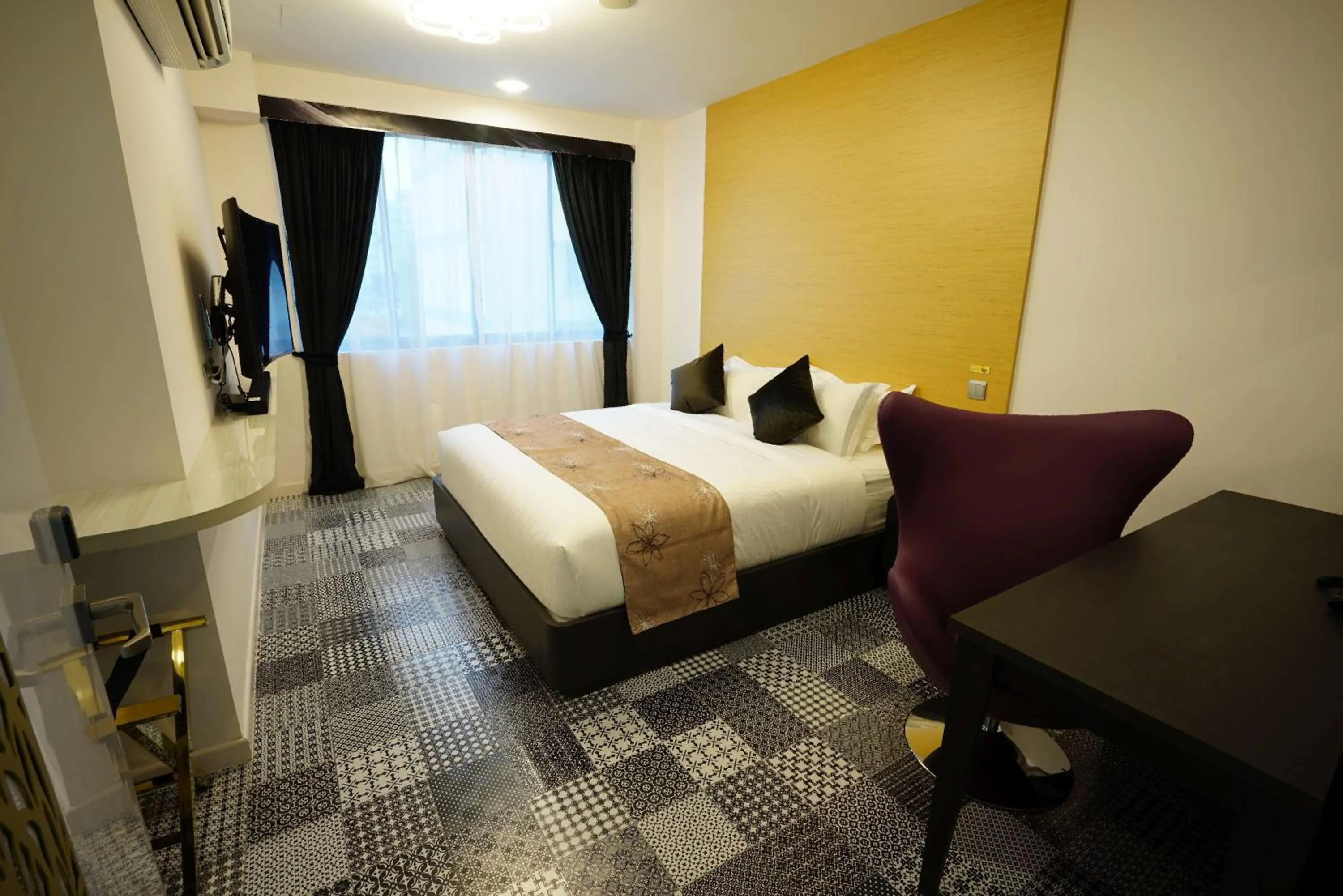 Photo of the whole room, Bed in five6 Hotel Splendour