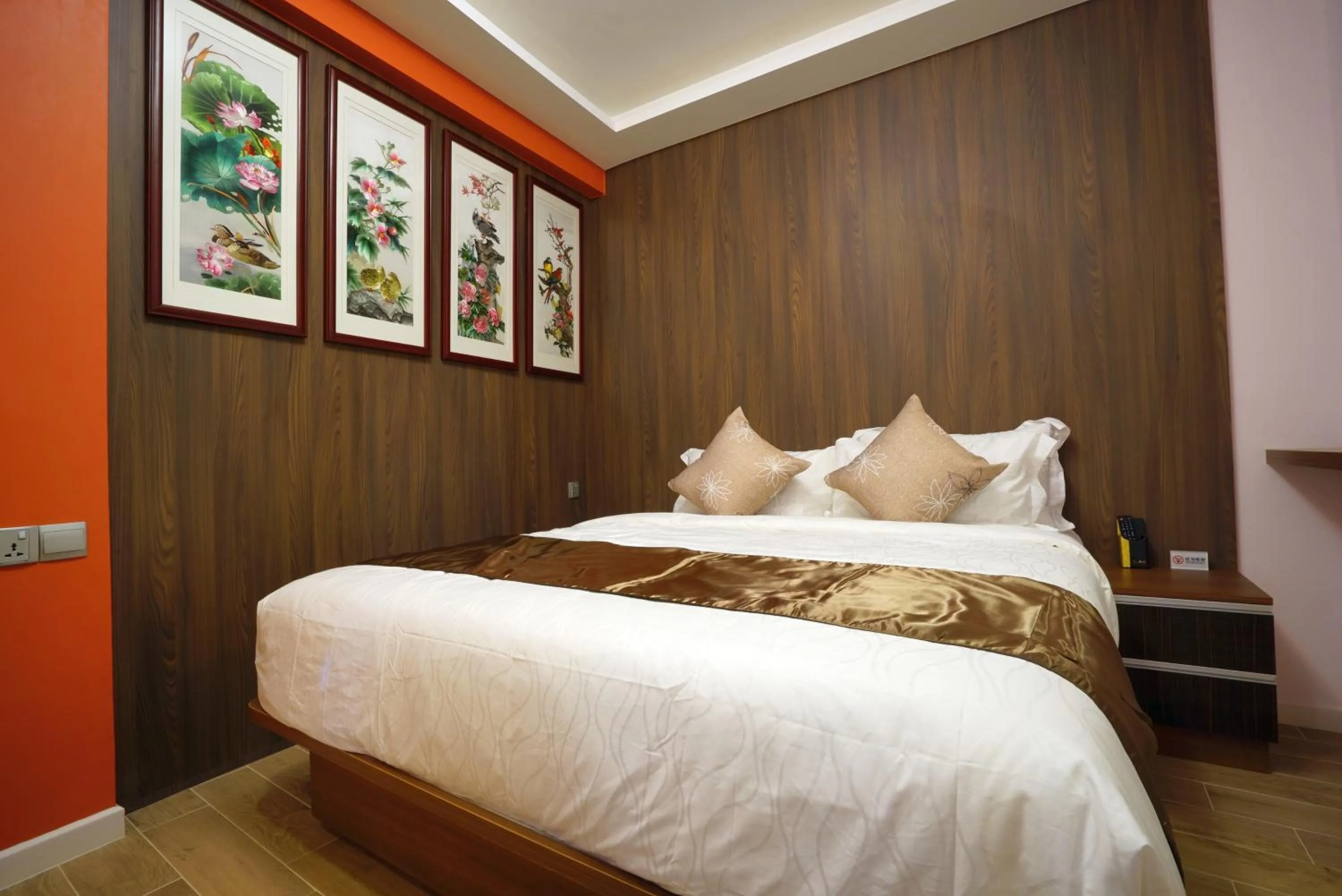 Bed in five6 Hotel Splendour