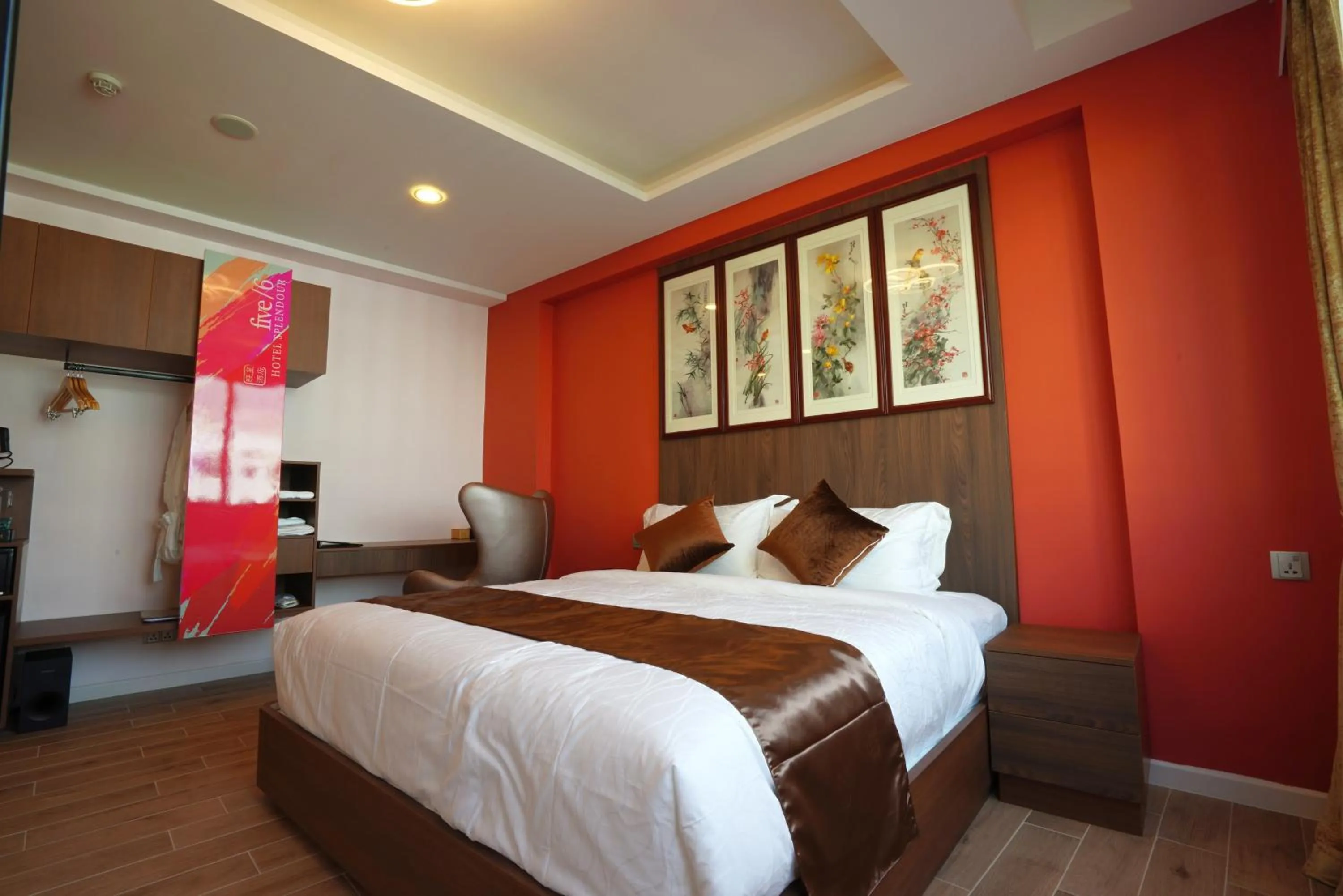 Bed in five6 Hotel Splendour