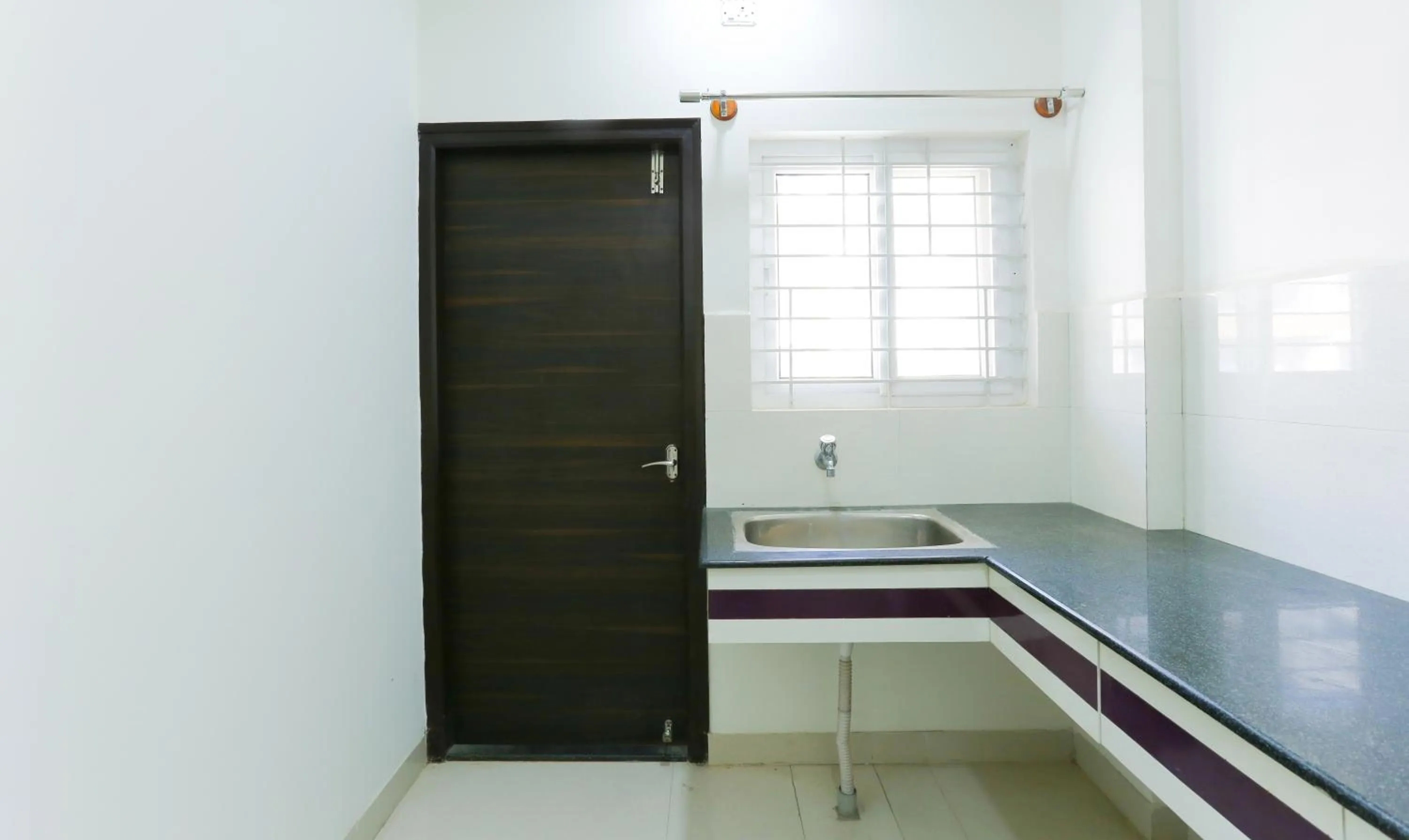 kitchen in Itsy Hotels Worldtree Bellandur