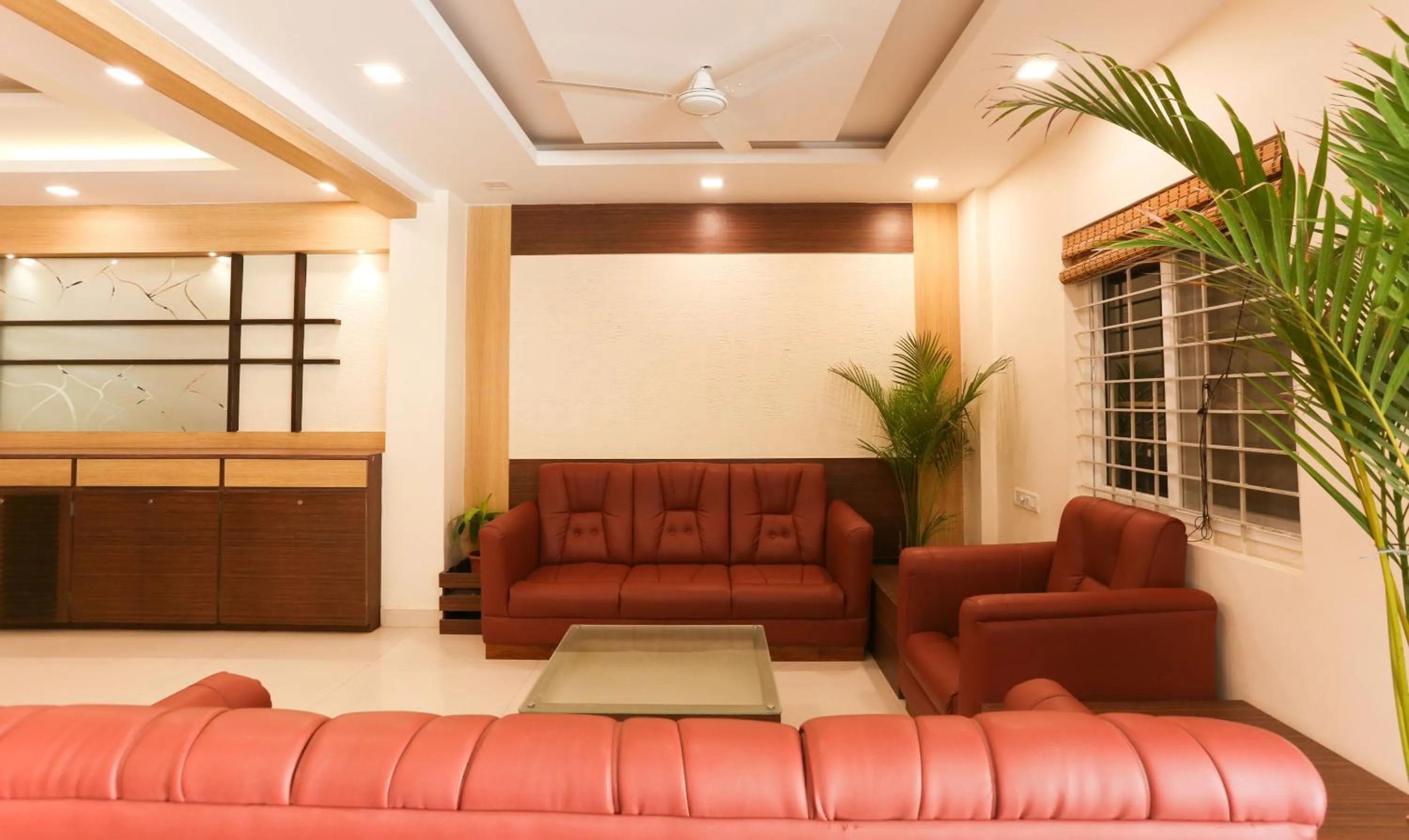 Seating area in Itsy Hotels Worldtree Bellandur