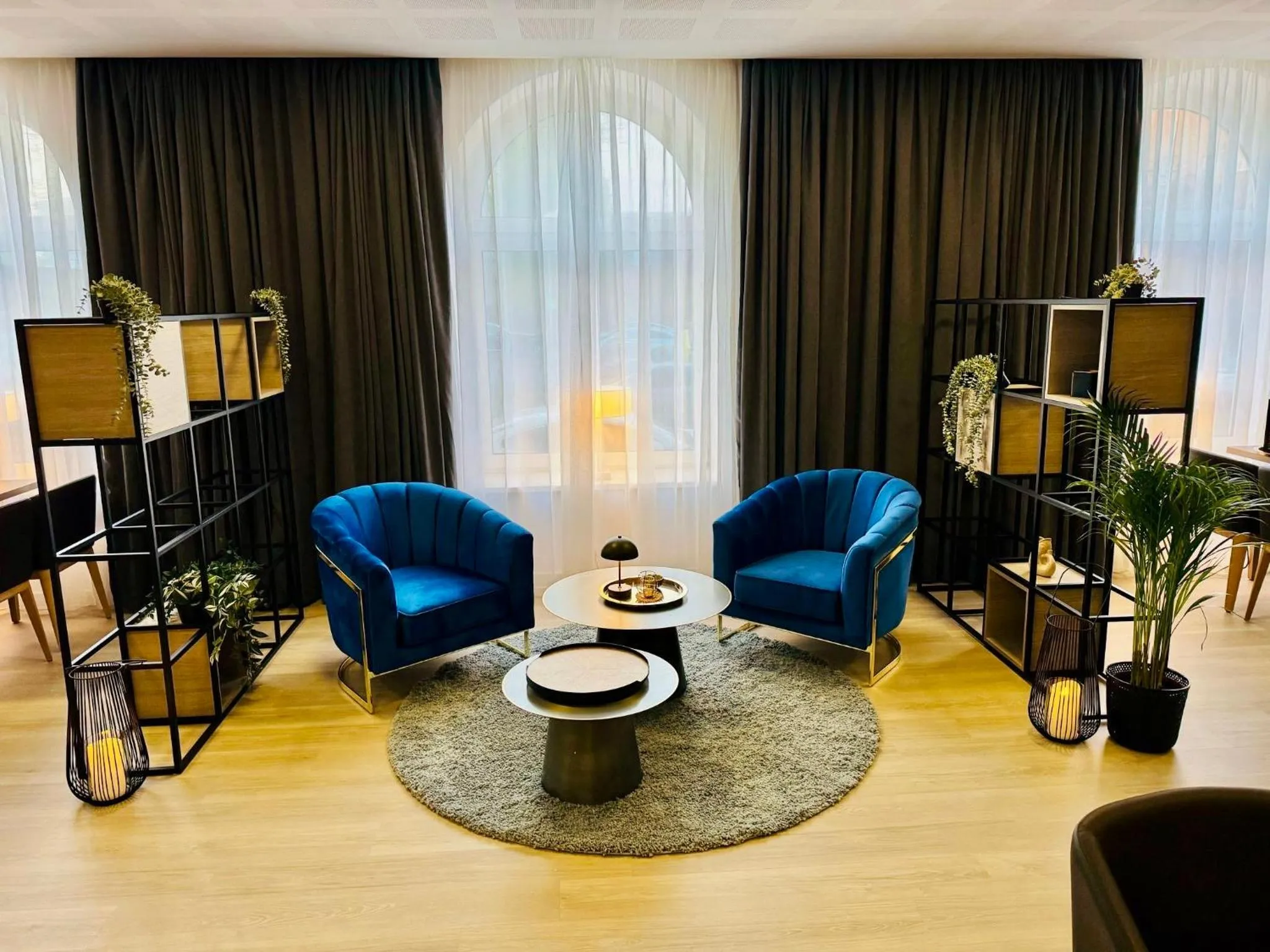 Lobby or reception in DORMERO Hotel Wilhelmshaven