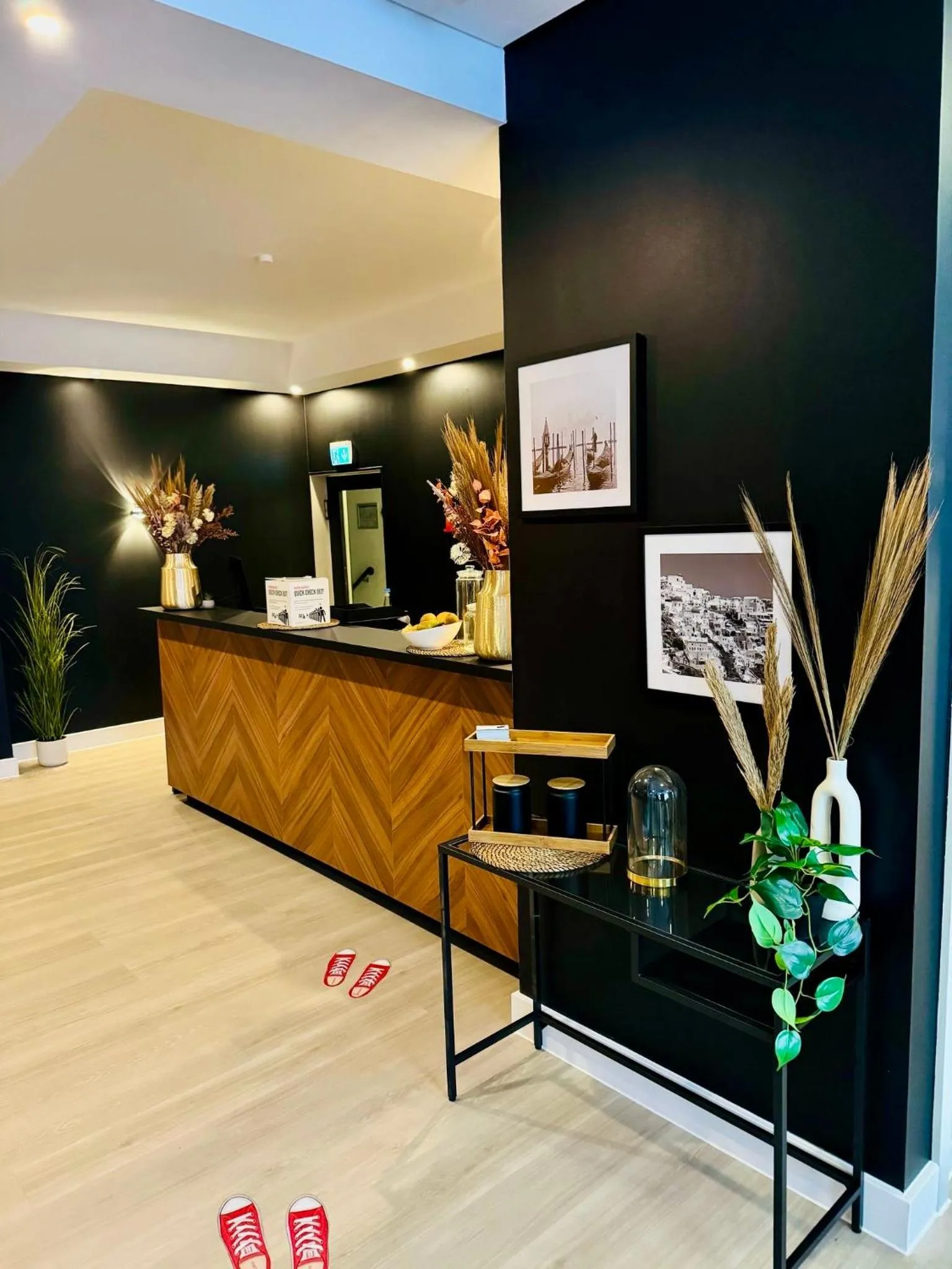 Lobby or reception in DORMERO Hotel Wilhelmshaven