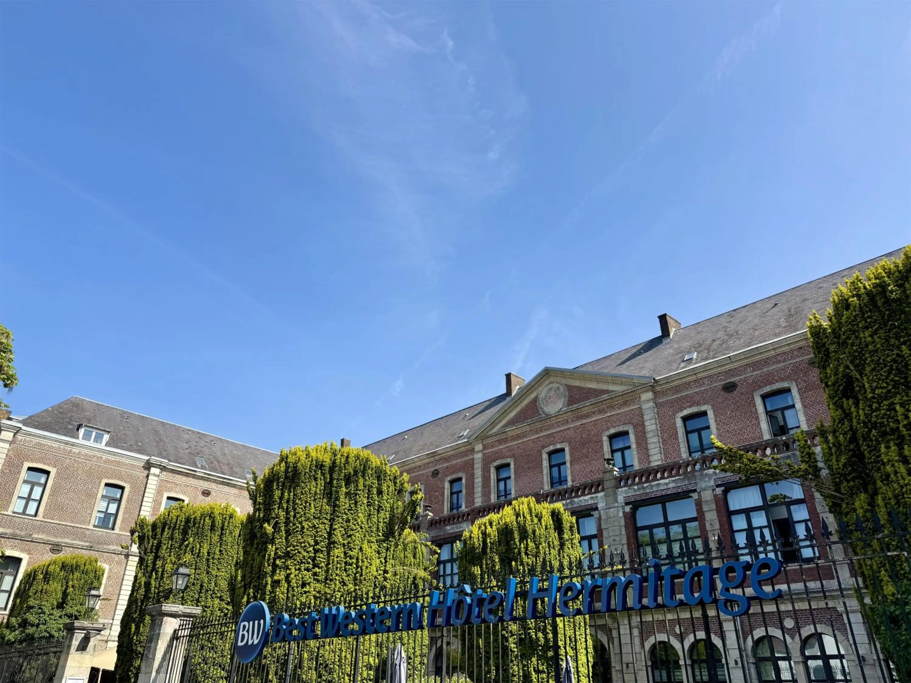 Property building in Best Western Hôtel Hermitage