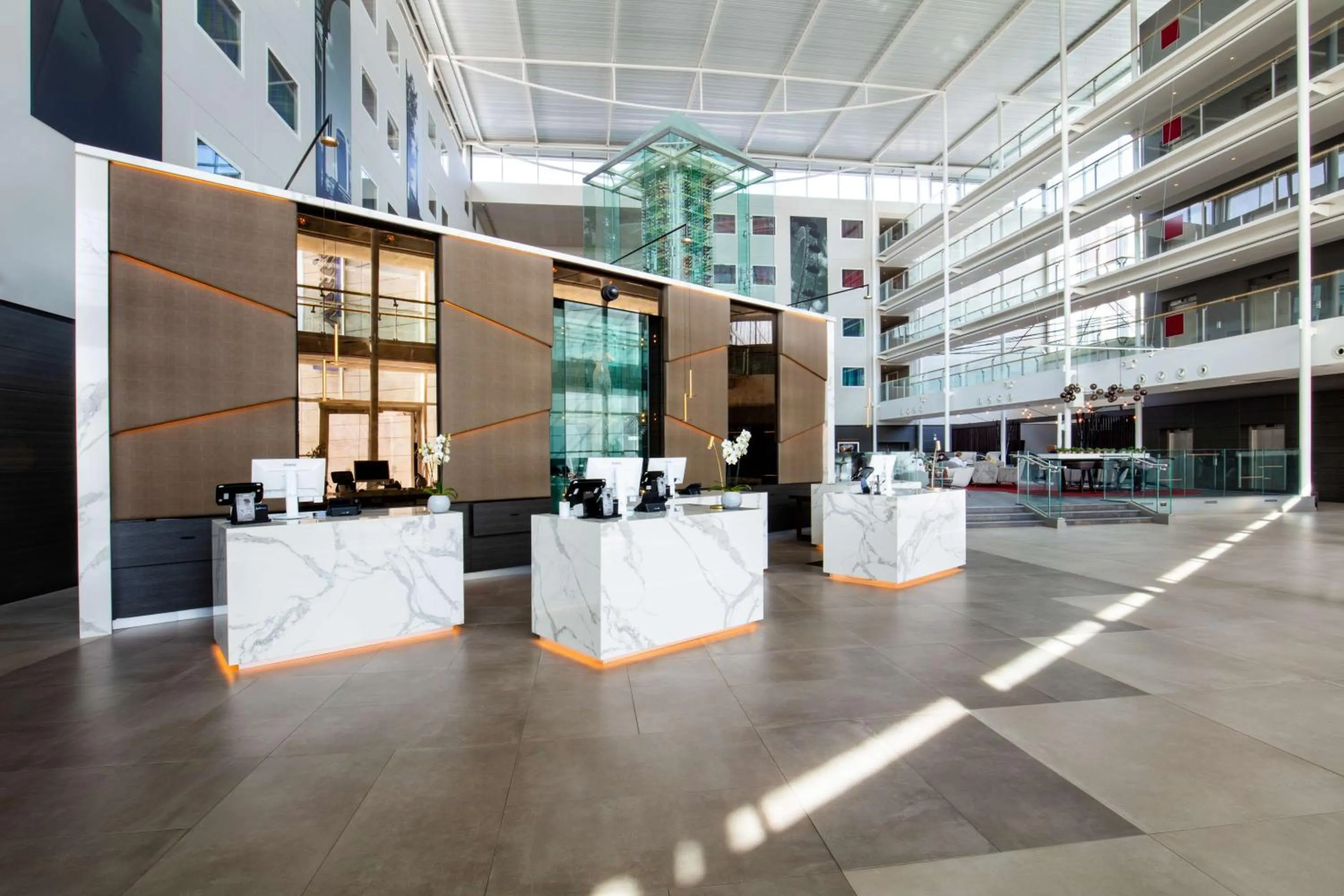 Lobby or reception in Radisson Blu Hotel London Stansted Airport