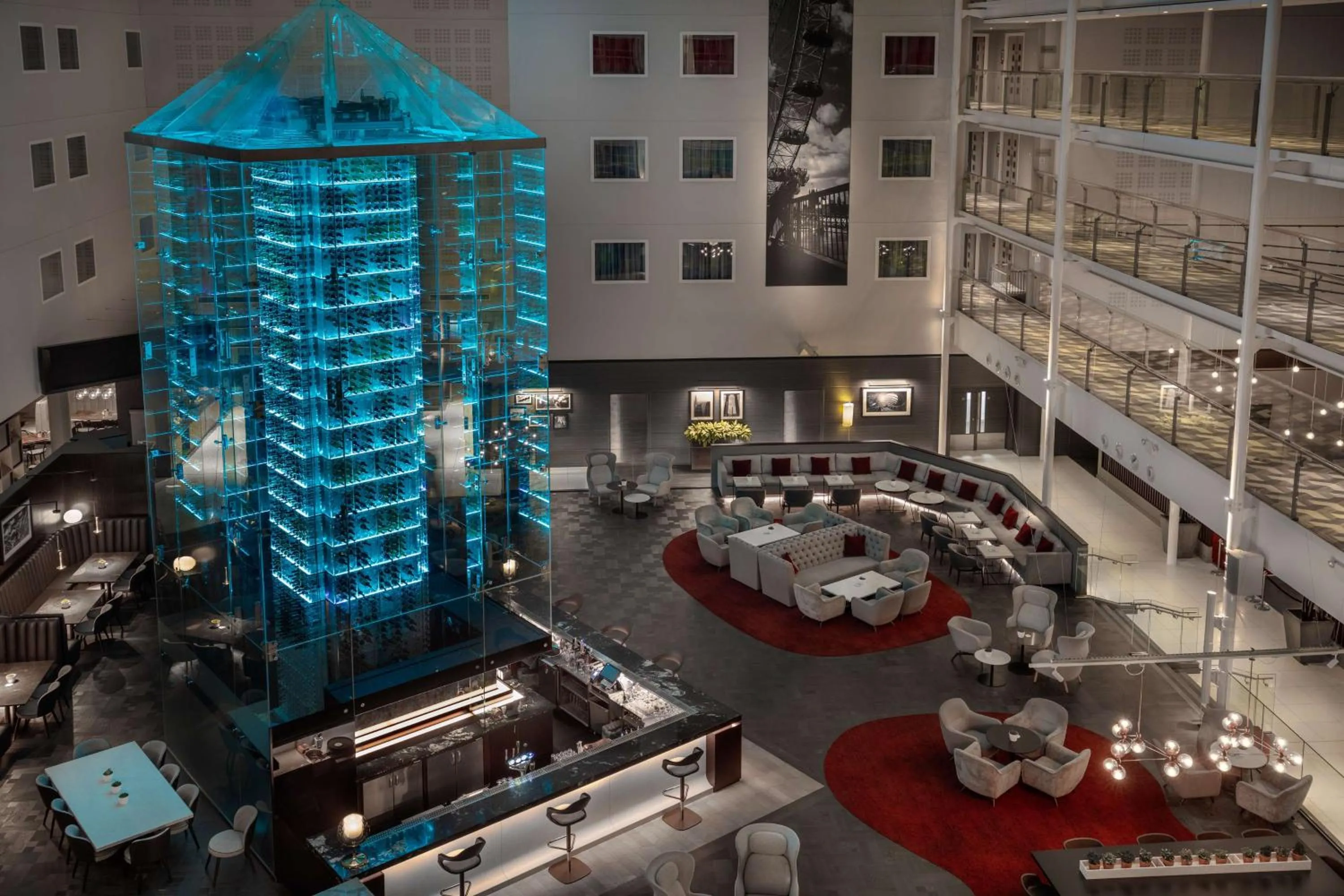 Lounge or bar in Radisson Blu Hotel London Stansted Airport