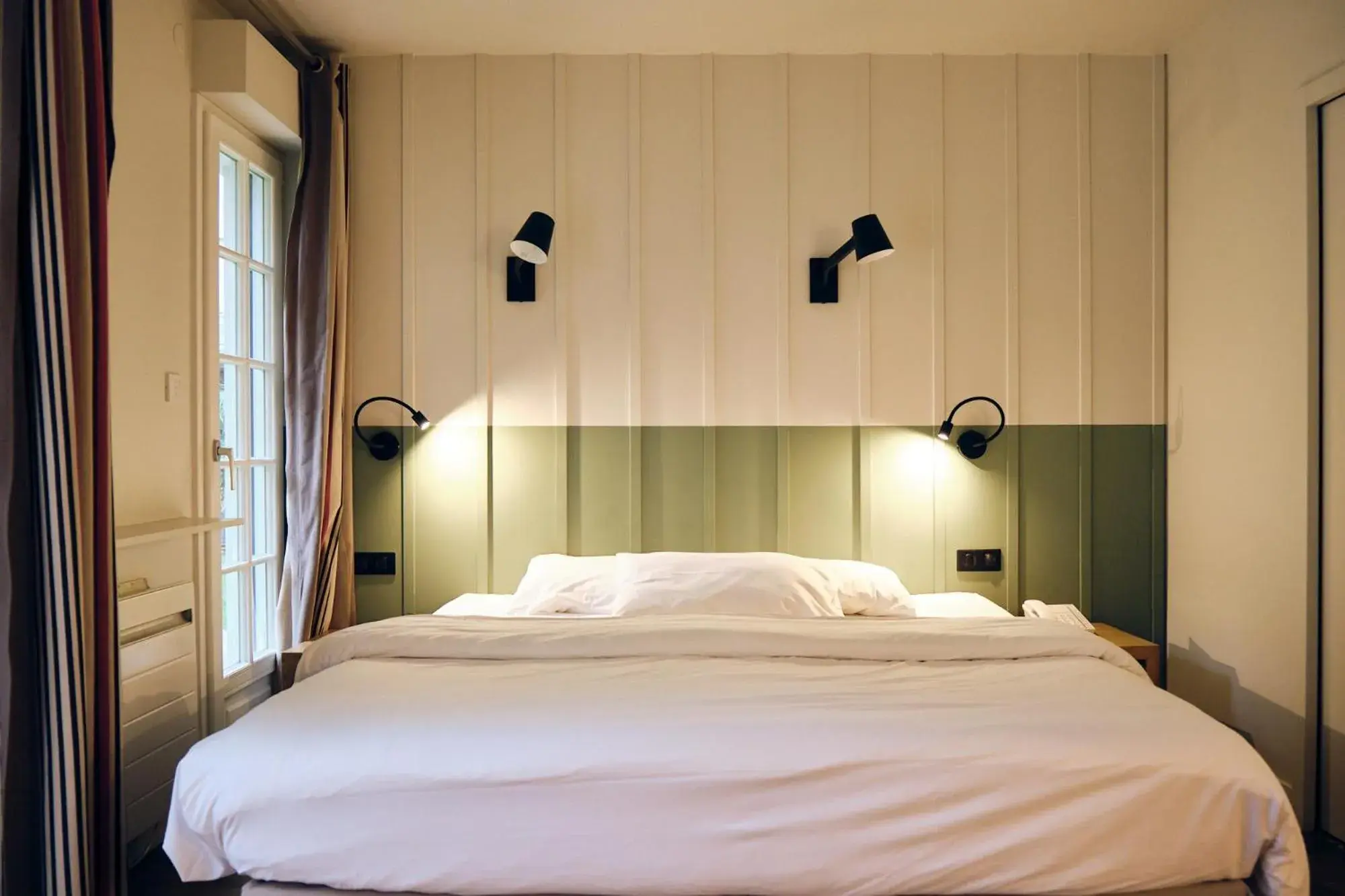 Comfort Double Room with Kitchenette in Le Vert Galant - Auberge Etchegorry Comfort Double Room with Kitchenette in Le Vert Galant - Auberge Etchegorry