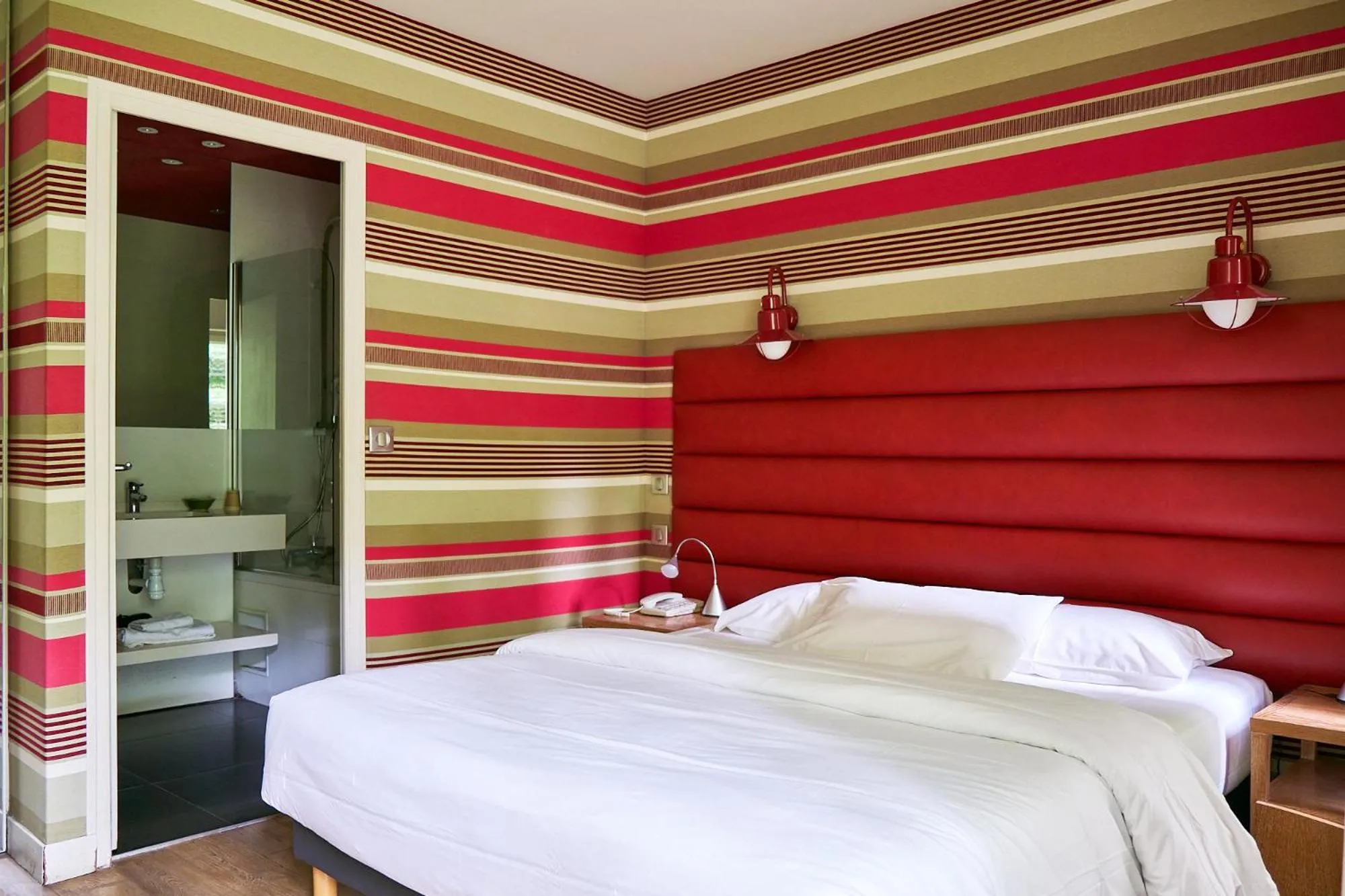 Bed in Le Vert Galant - Auberge Etchegorry