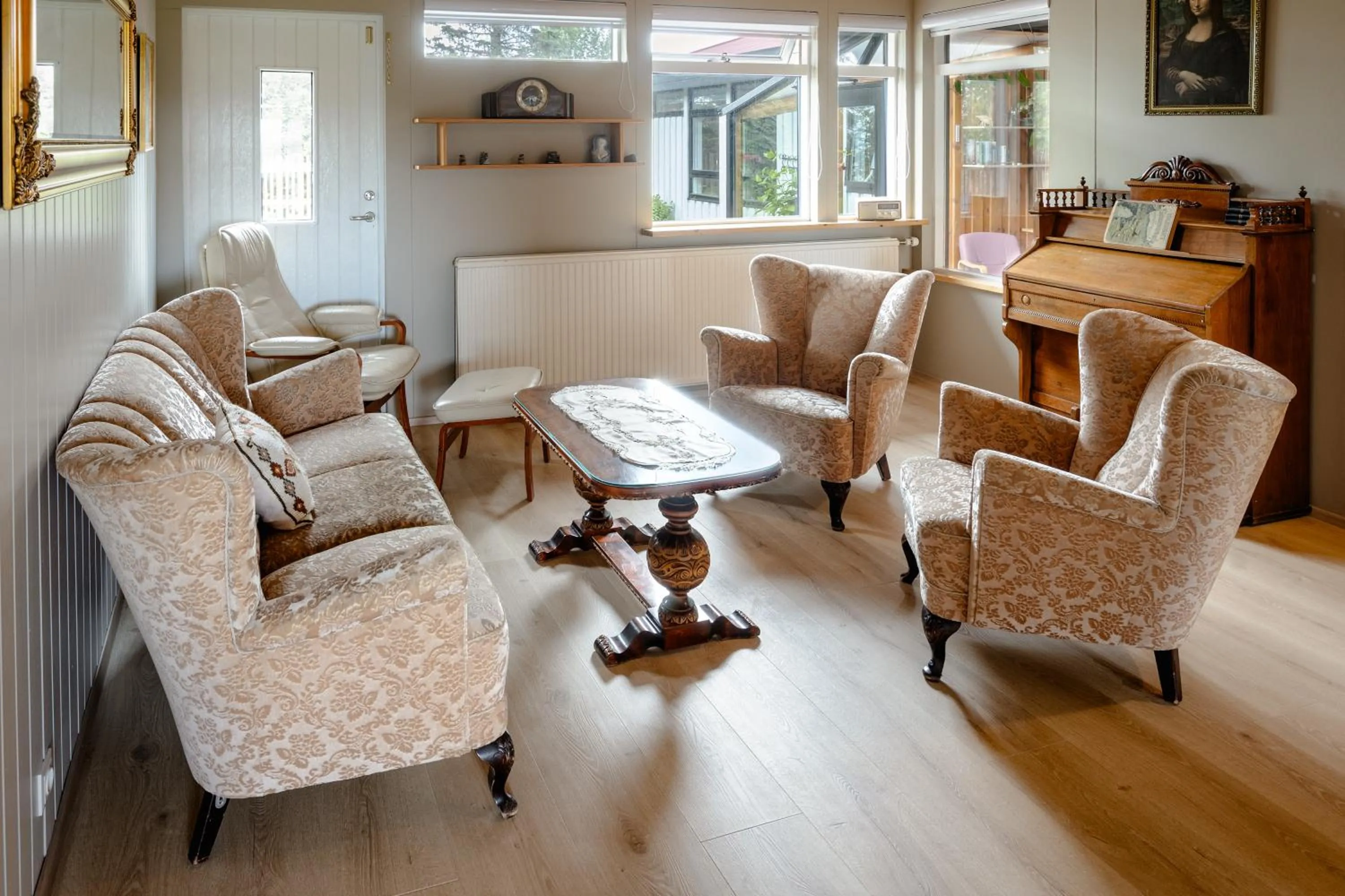 Living room in South Central Guesthouse