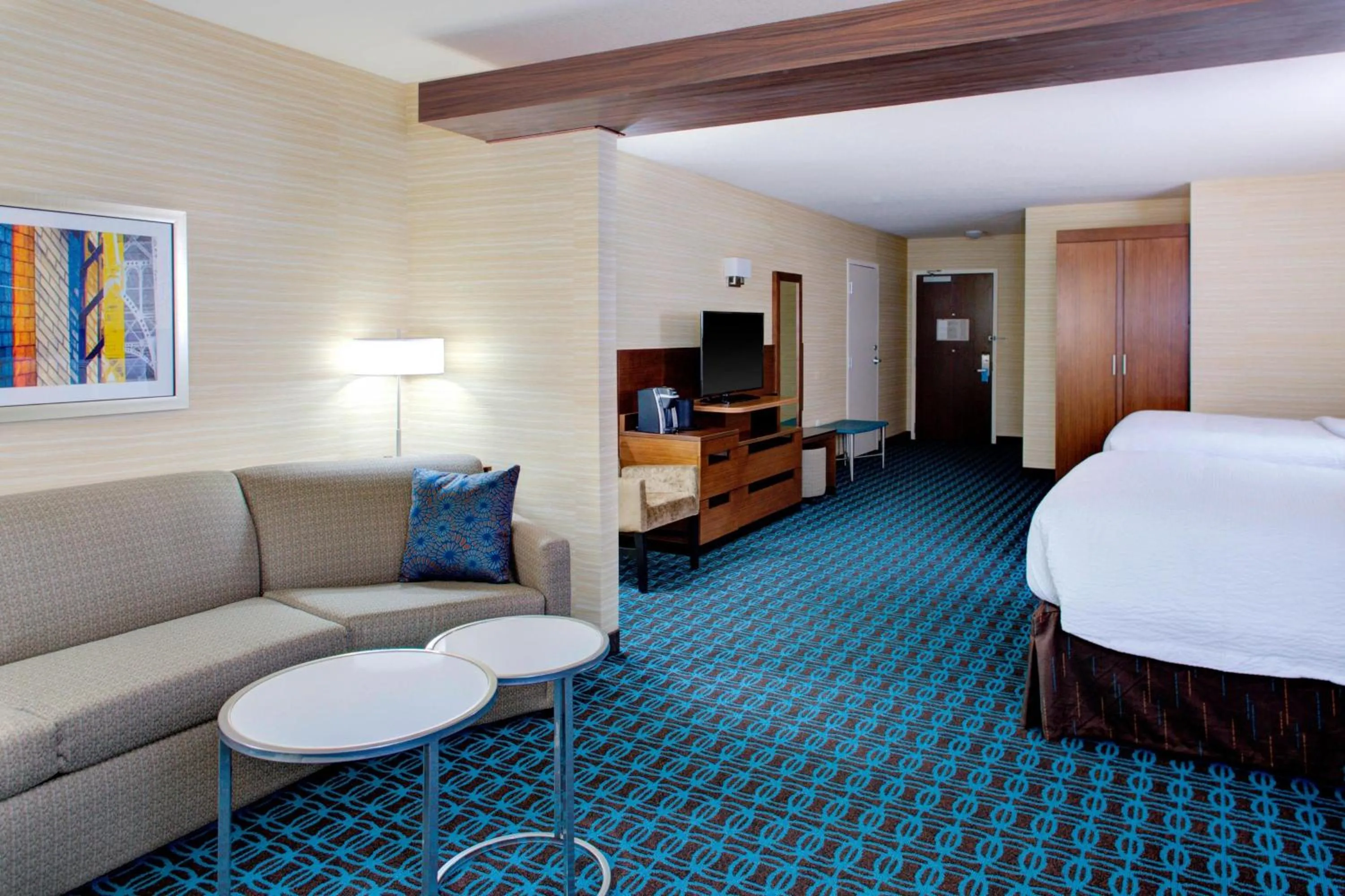 Photo of the whole room, Bed in Fairfield Inn & Suites by Marriott Bakersfield North/Airport