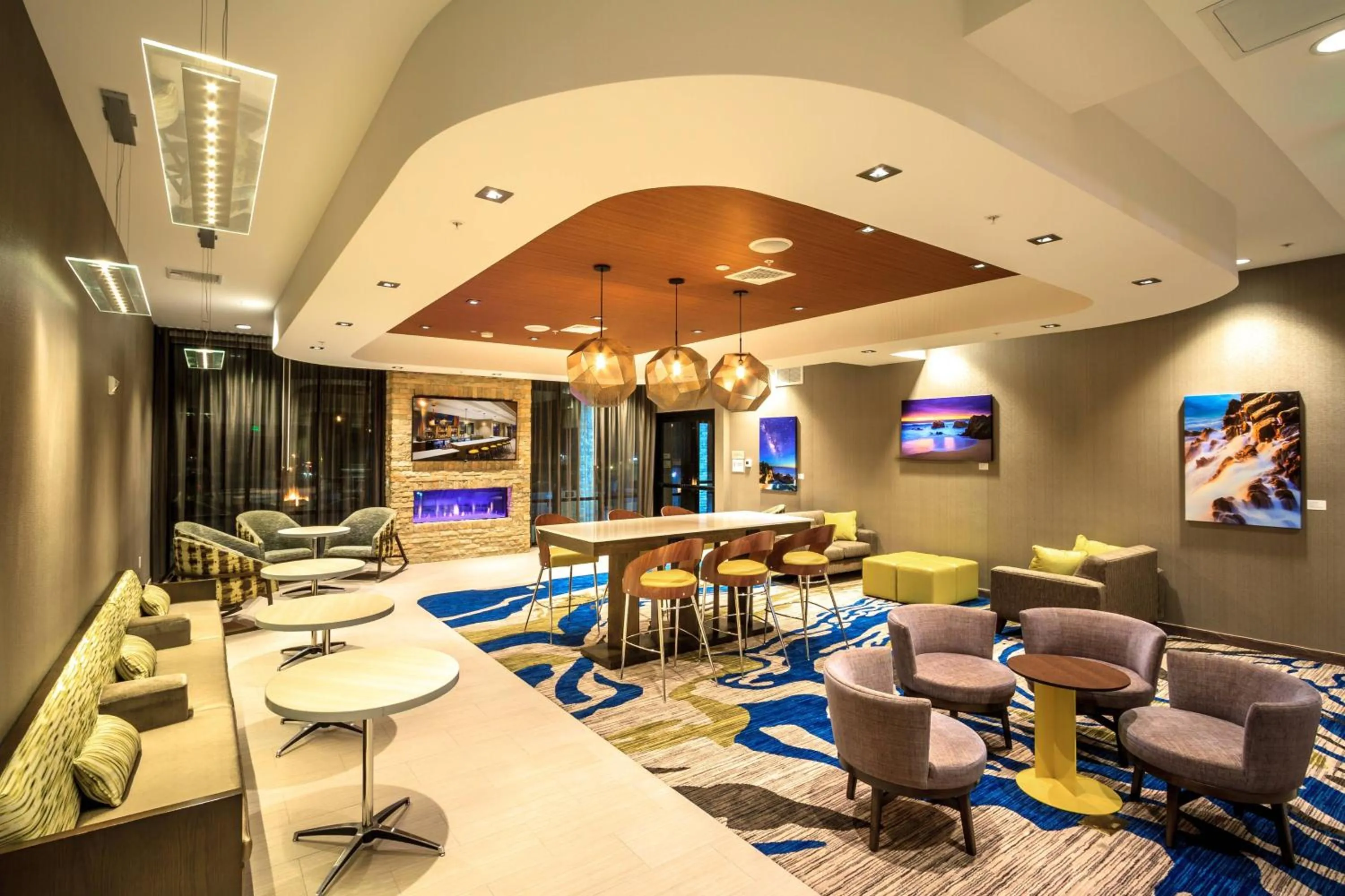 Lobby or reception in SpringHill Suites by Marriott The Dunes On Monterey Bay