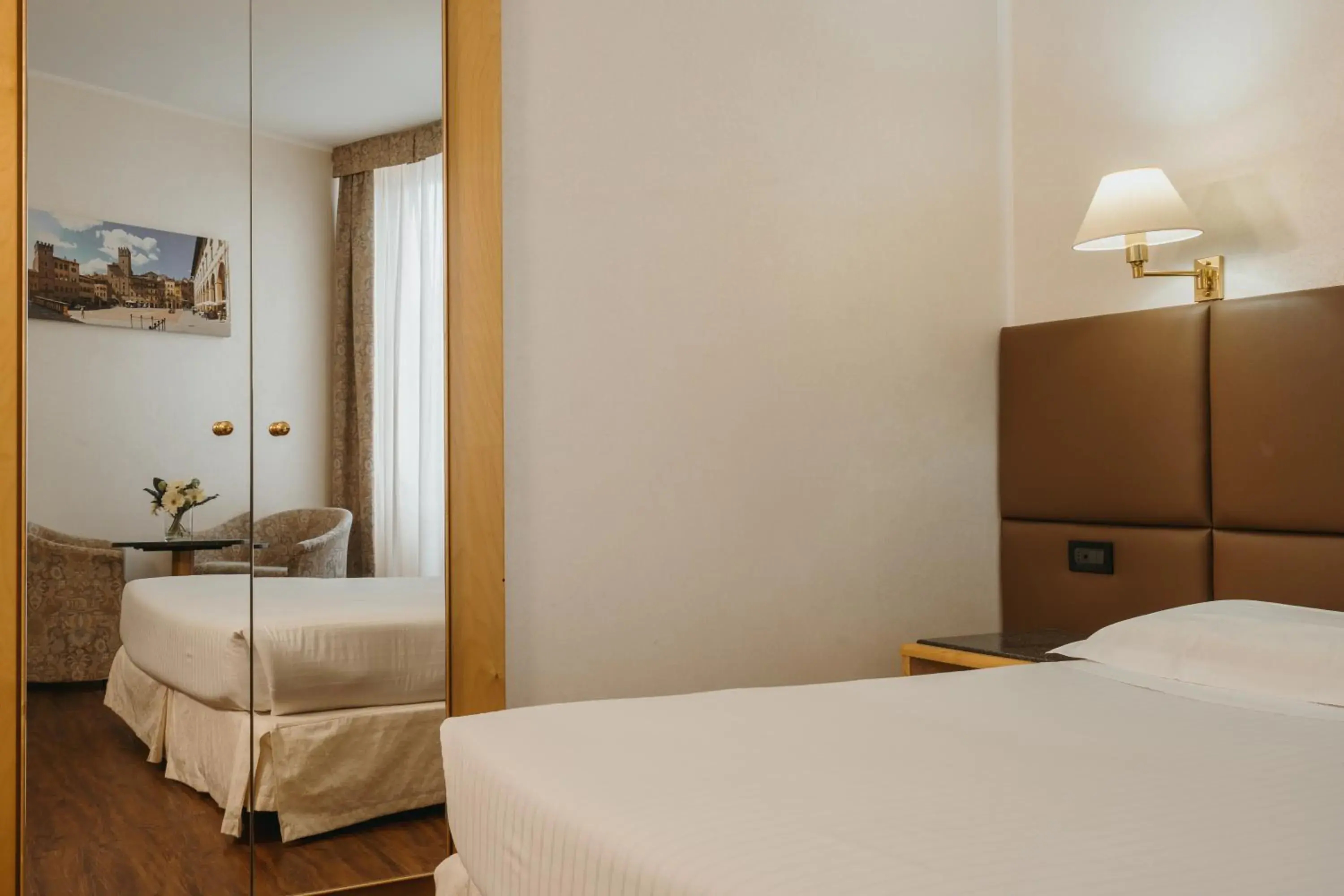 Basic Double Room - single occupancy in Hotel Minerva Basic Double Room - single occupancy in Hotel Minerva