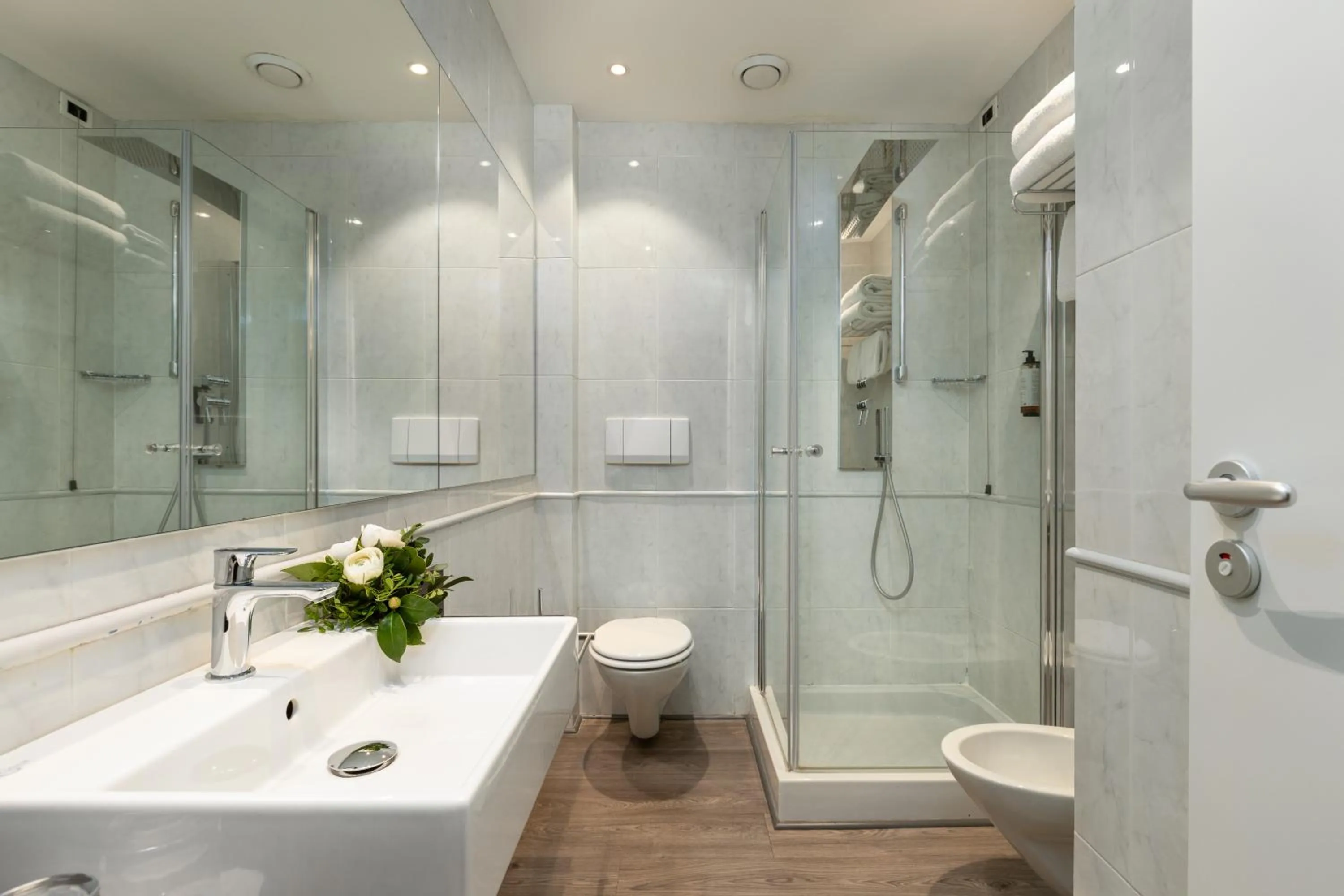 Bathroom in Hotel Minerva