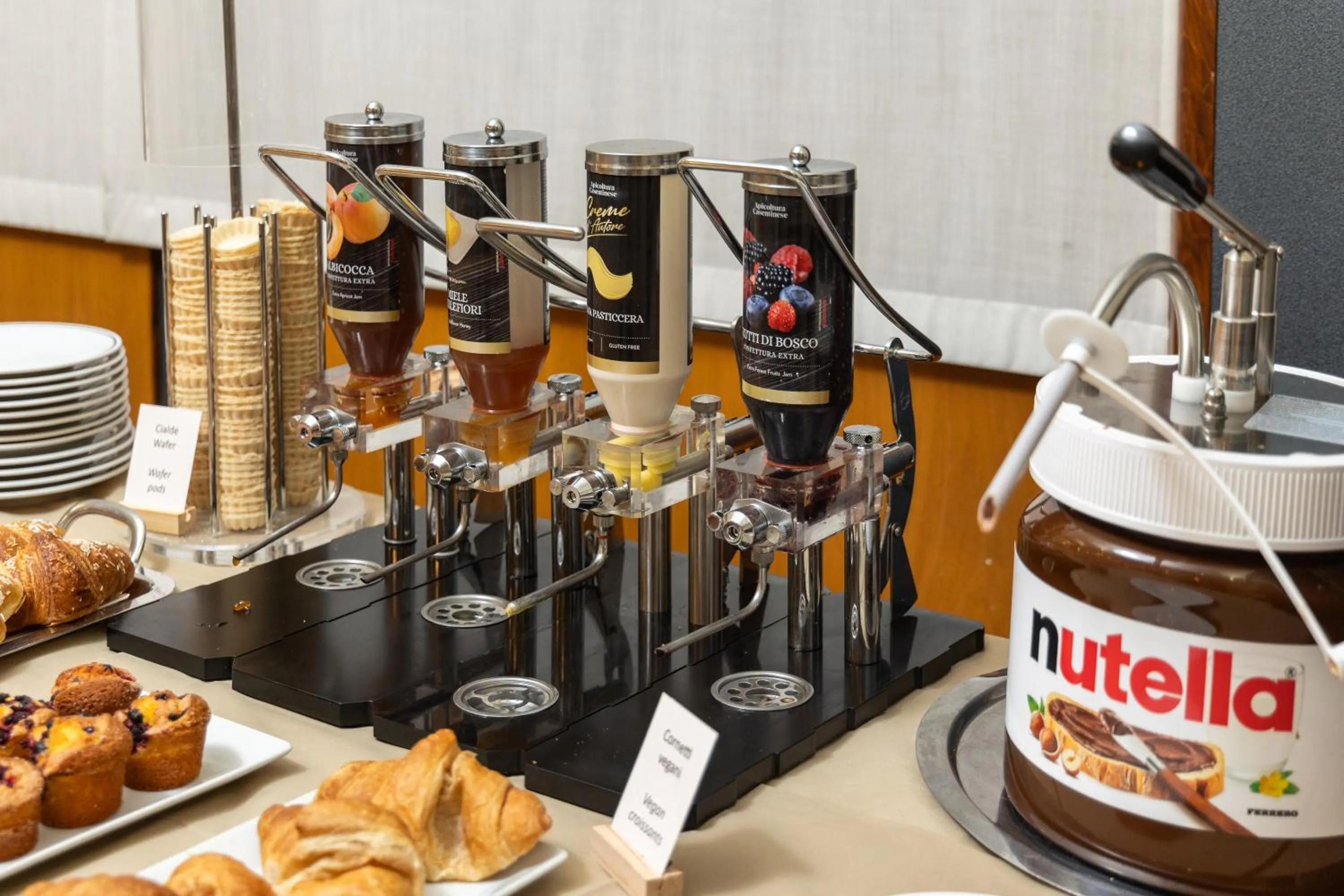 Buffet breakfast in Hotel Minerva