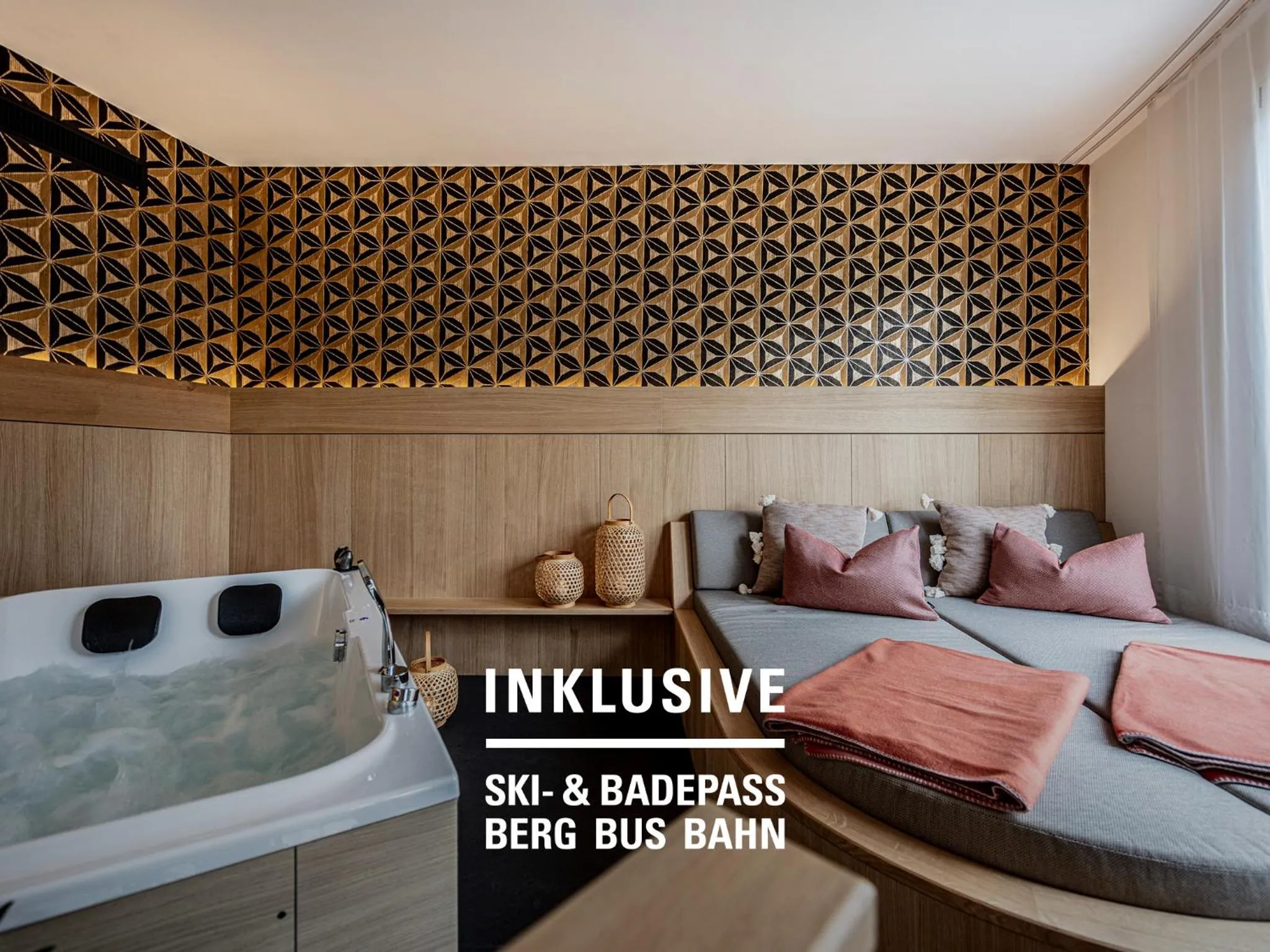 Hot Tub, Bed in Hotel Belvedere Scuol