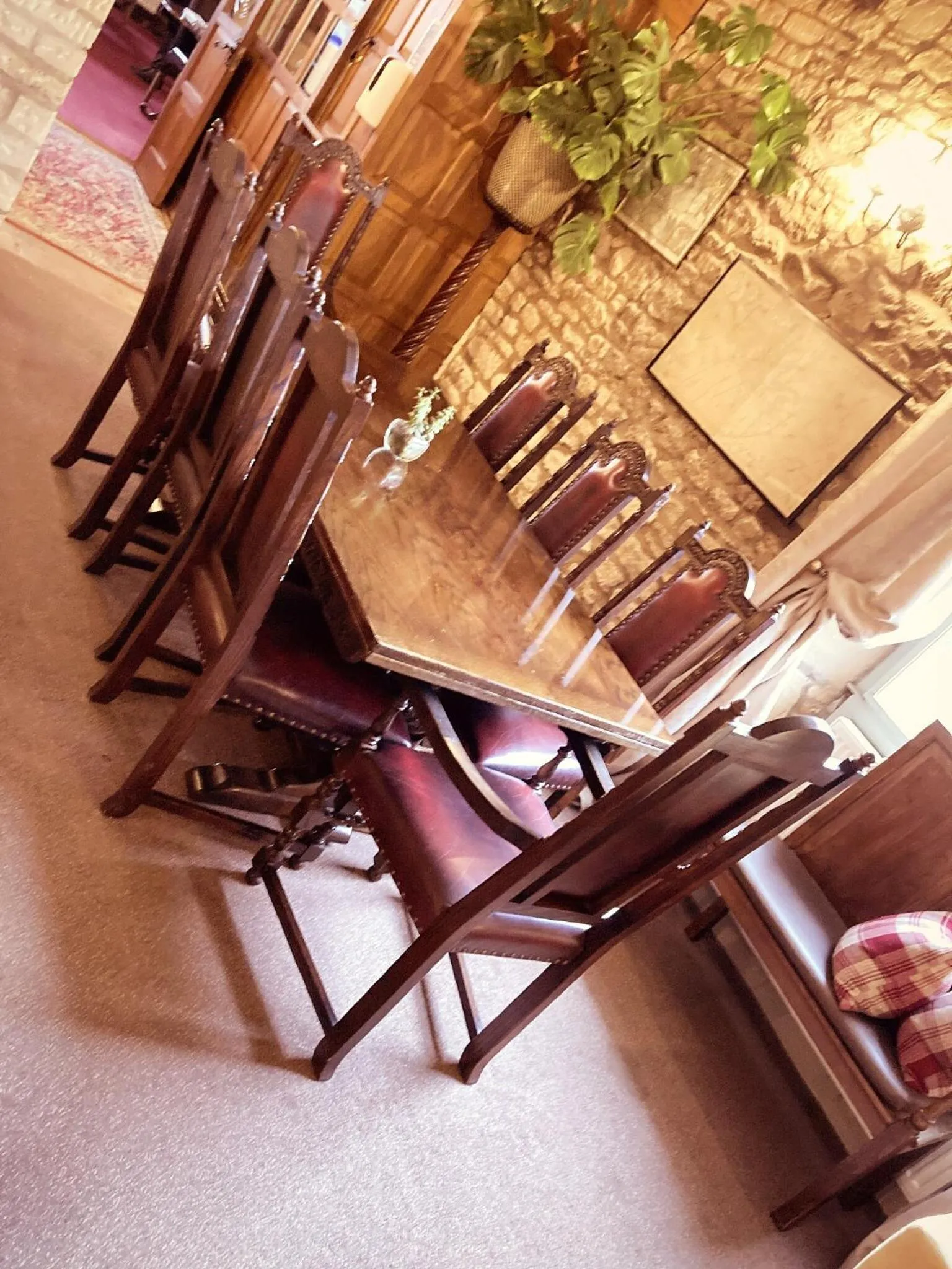 Food and drinks in Inn for All Seasons