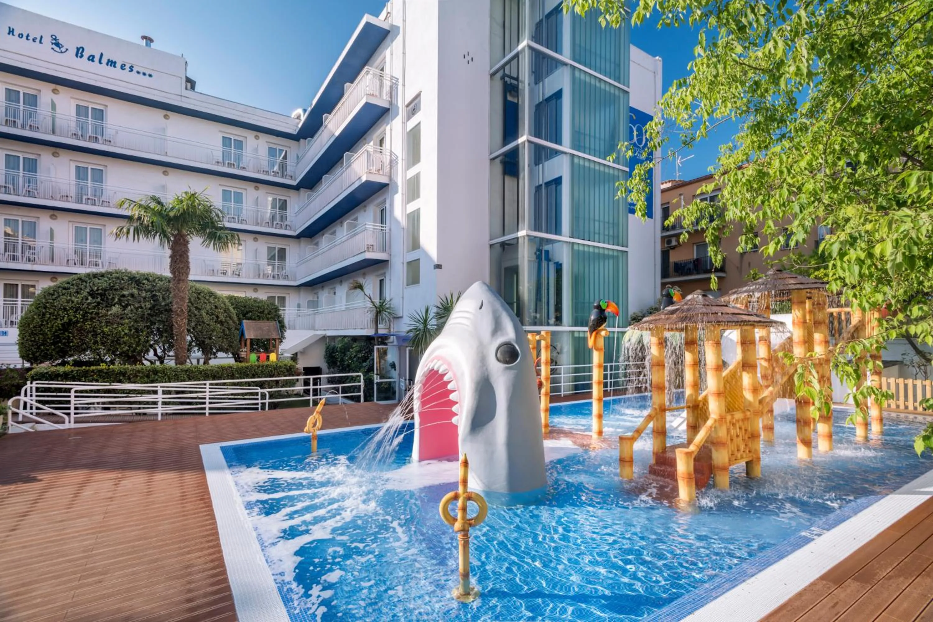 Swimming pool in GHT Balmes, Hotel-Aparthotel&SPLASH