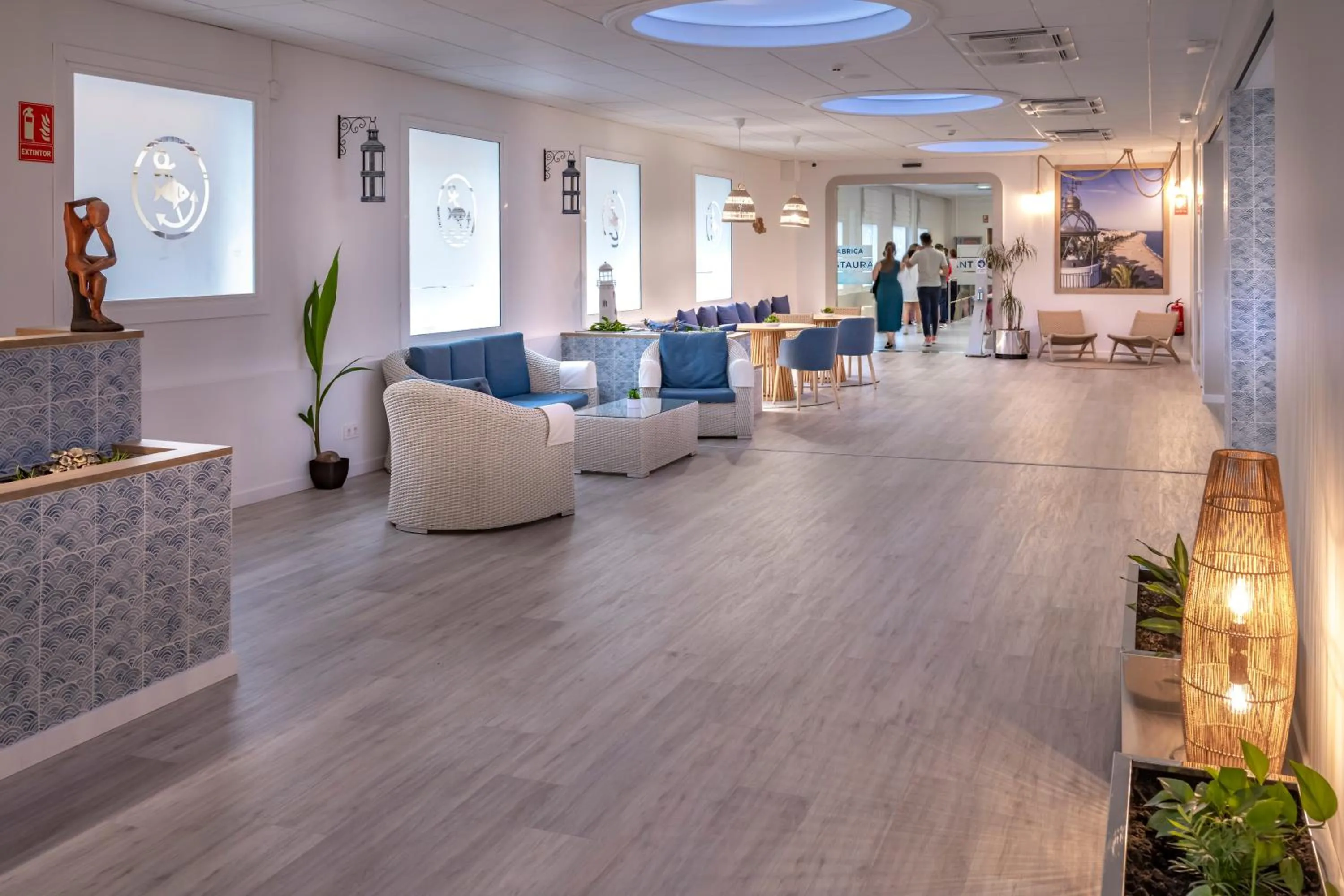 Lobby or reception in GHT Balmes, Hotel-Aparthotel&SPLASH