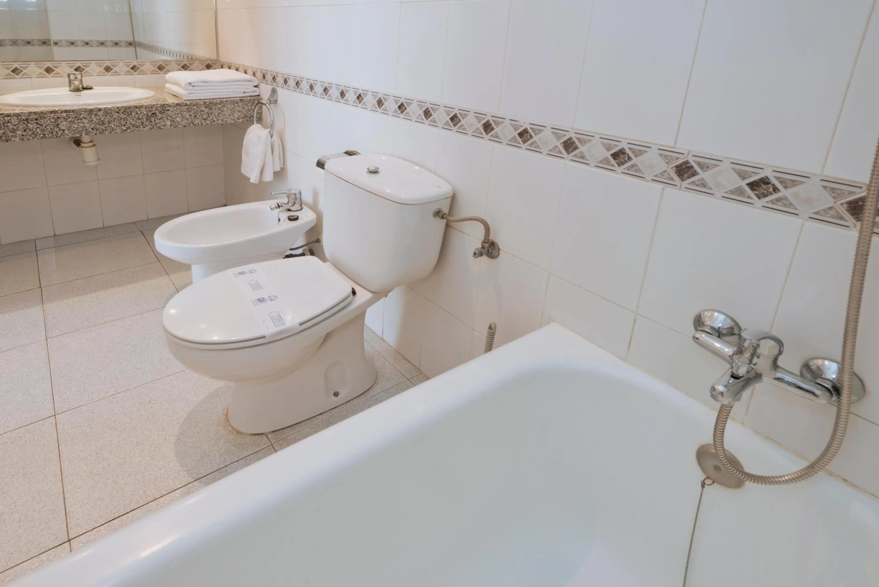 Bathroom in GHT Balmes, Hotel-Aparthotel&SPLASH