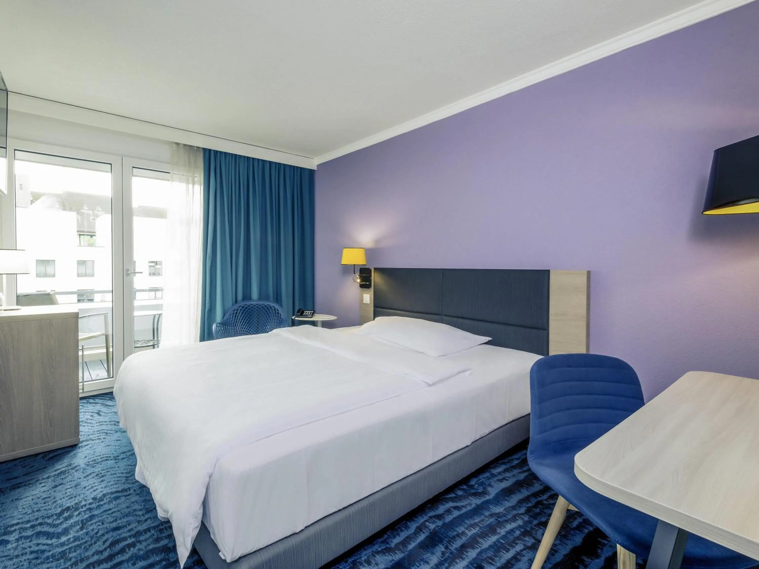 Bed in Mercure Lenzburg Krone