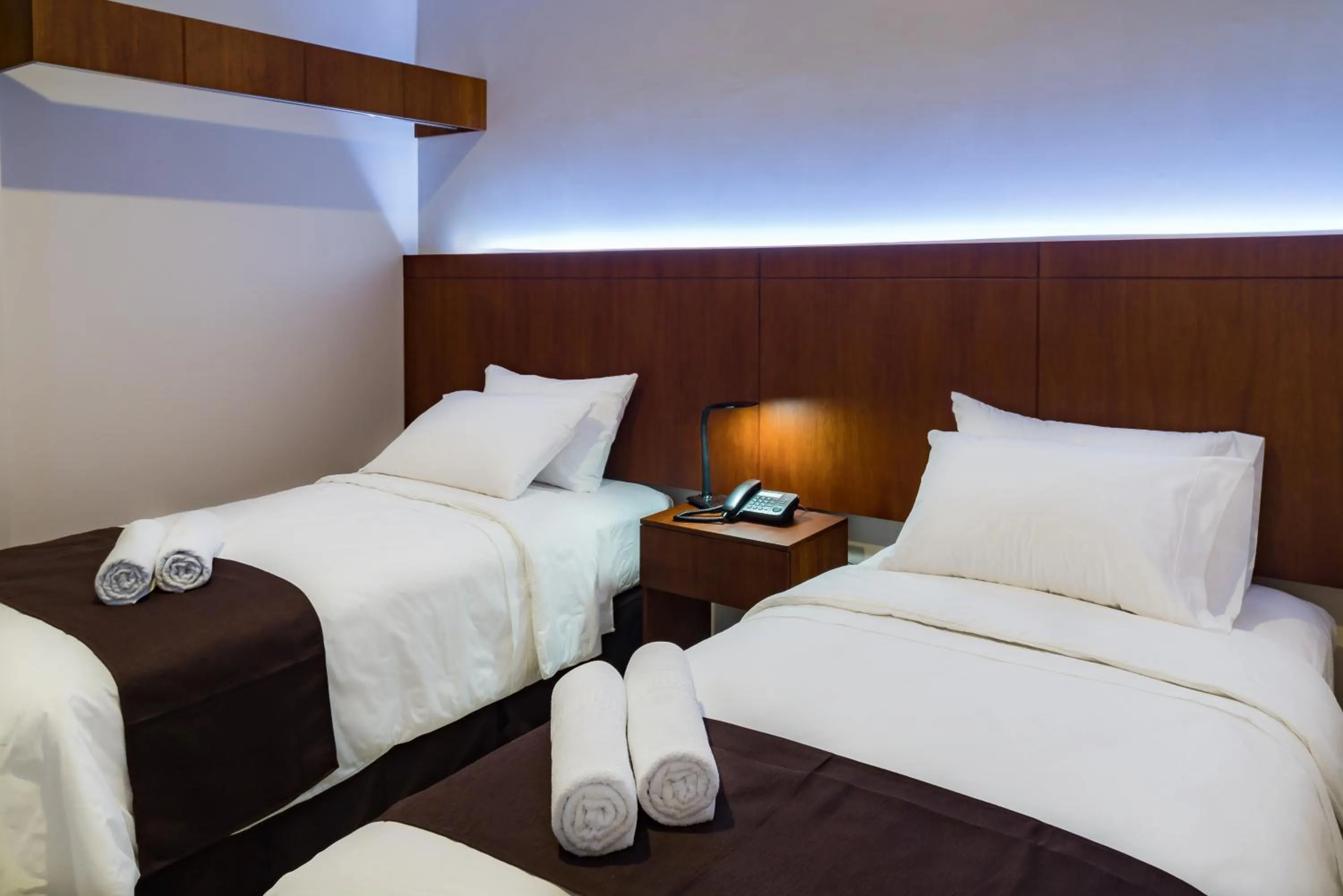 Staff, Bed in Hotel La Ría Durán