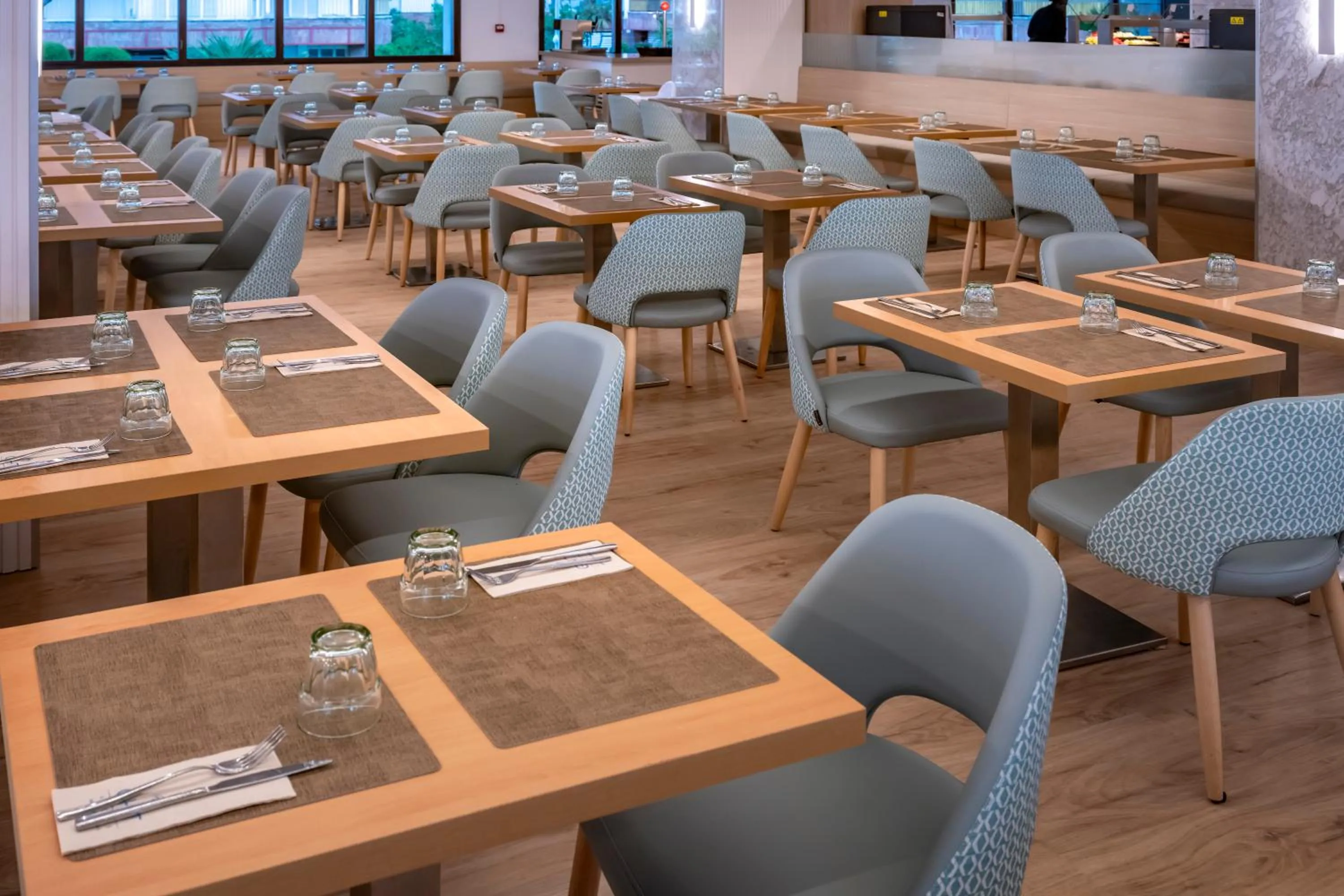 Restaurant/places to eat in GHT Oasis Park & Spa