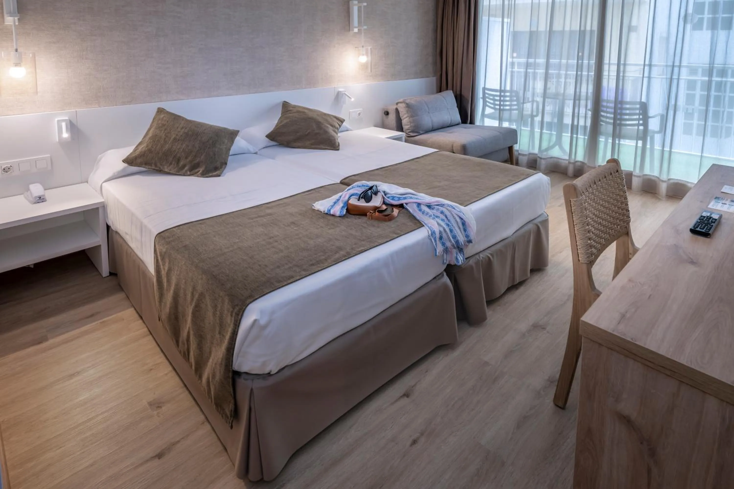 Photo of the whole room, Bed in GHT Costa Brava & Spa