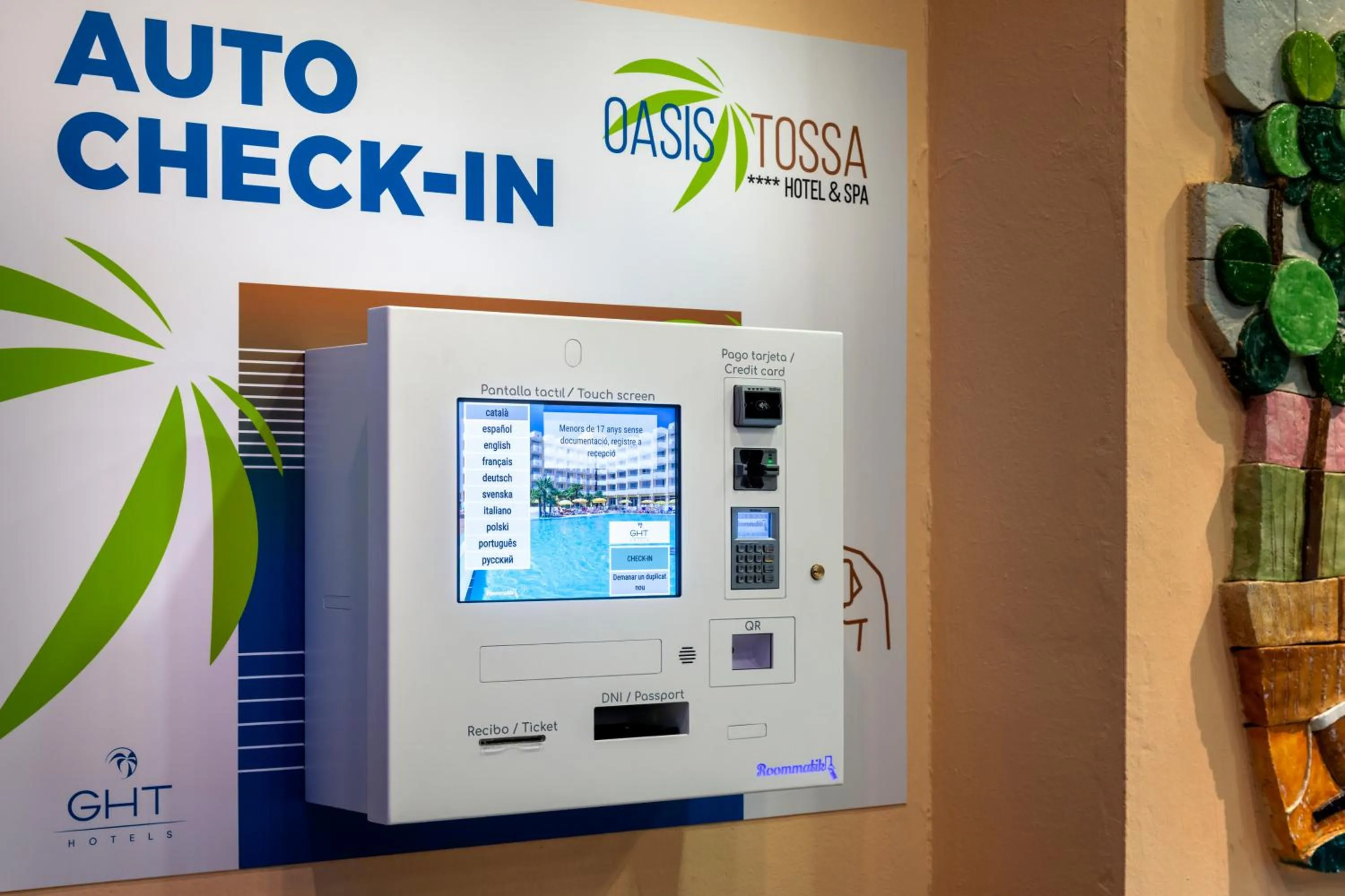 Facade/entrance in GHT Oasis Tossa & Spa