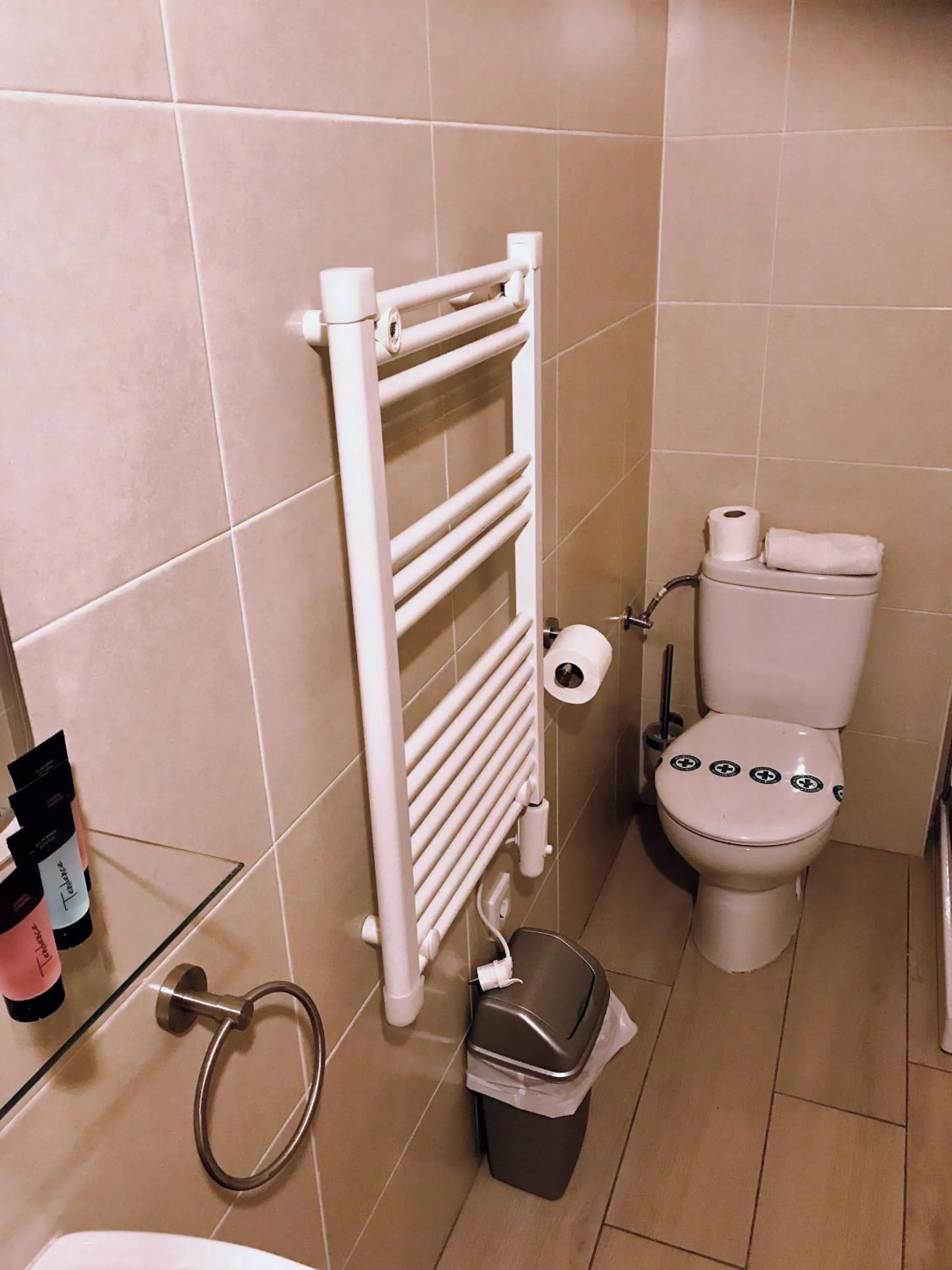 Bathroom in Apartamentos Giuliano