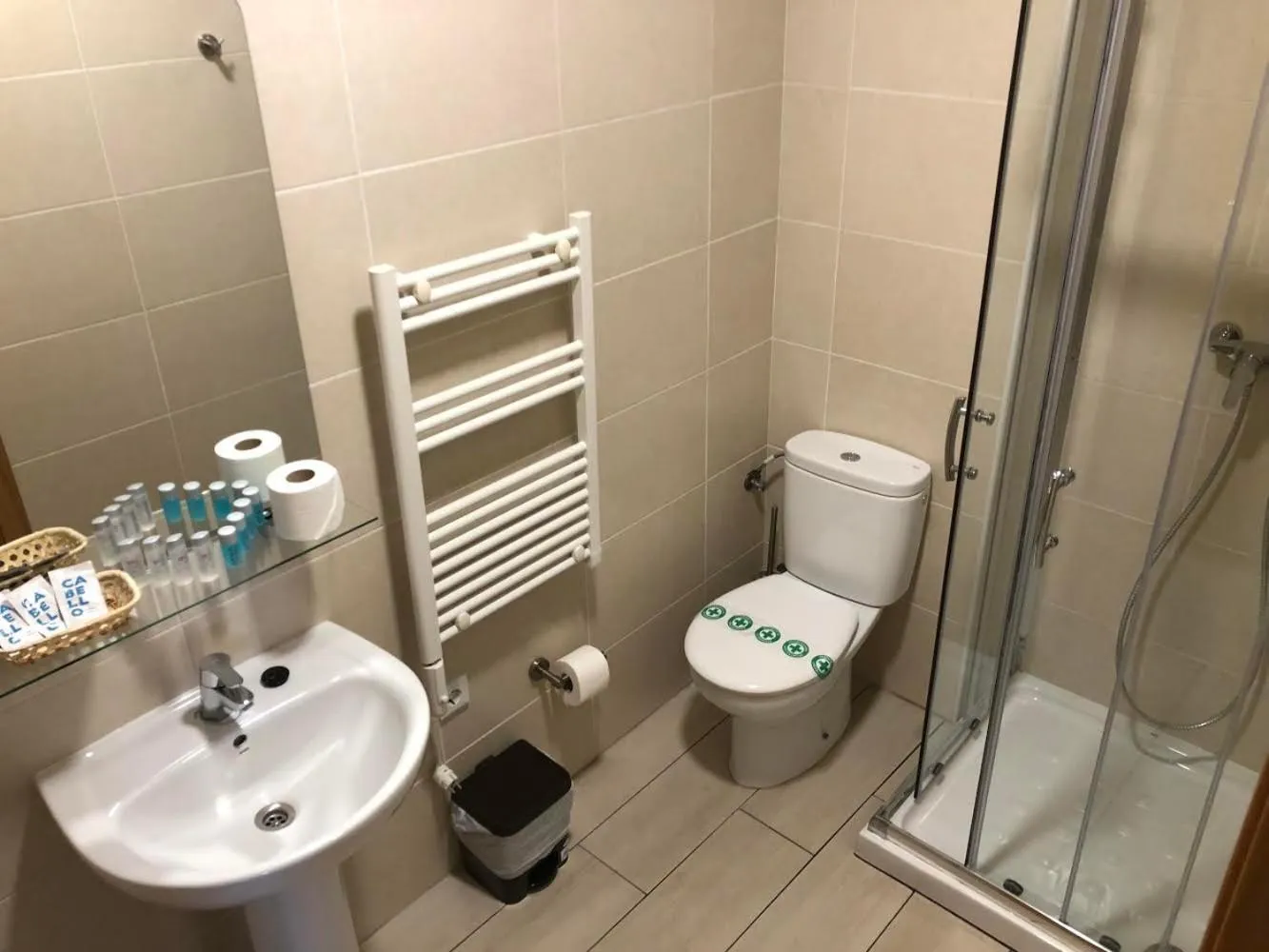 Bathroom in Apartamentos Giuliano