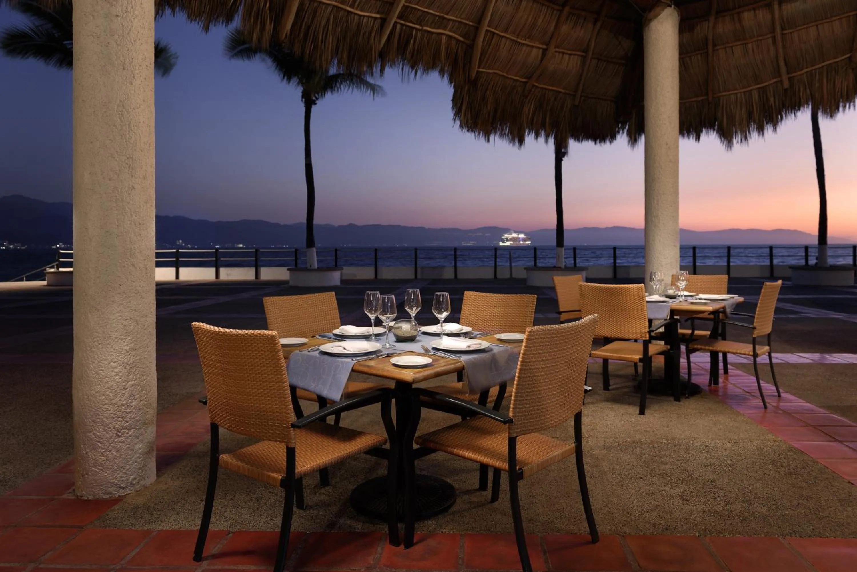 Dining area in Meliá Puerto Vallarta – All Inclusive