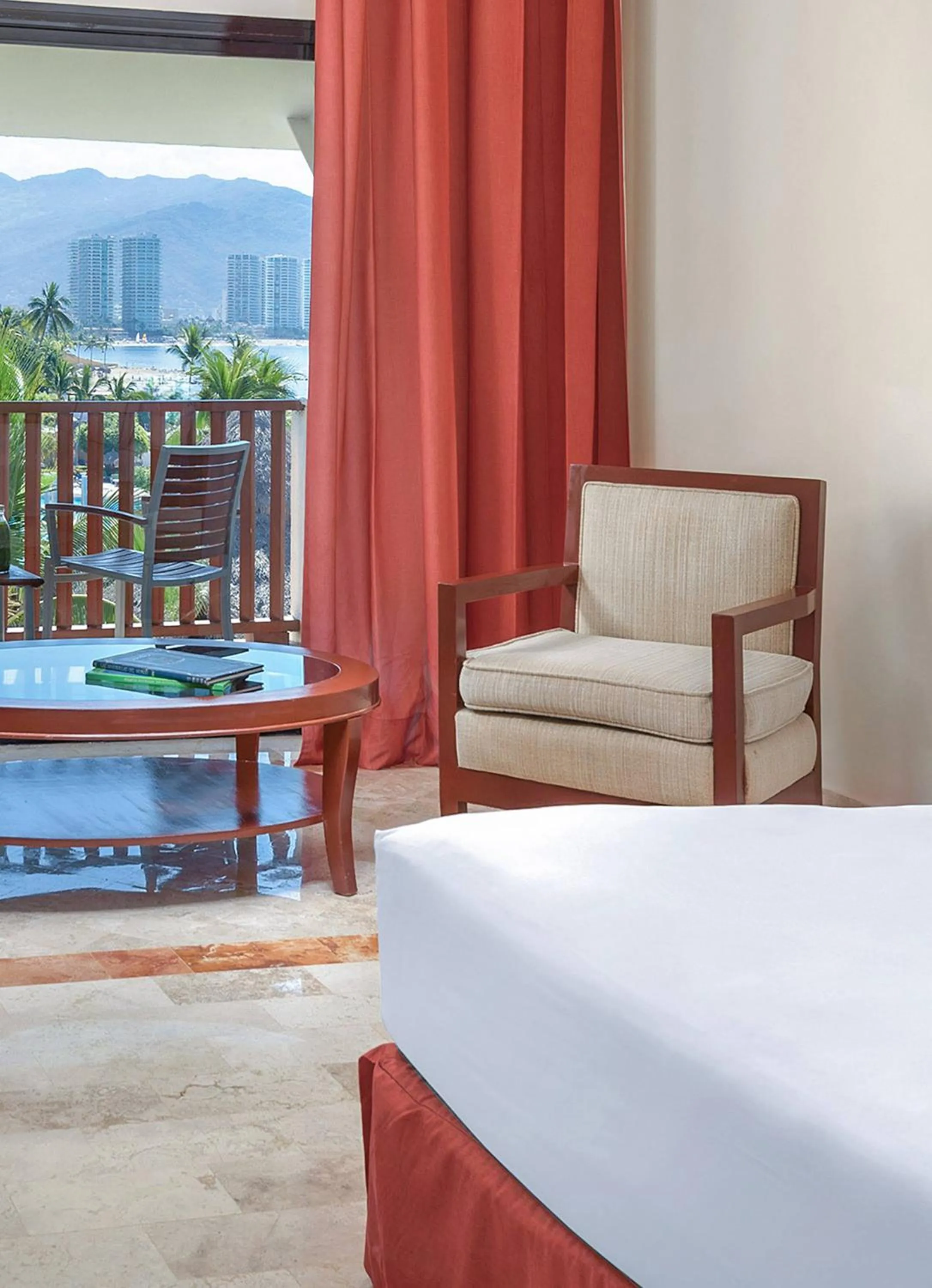 Bed in Meliá Puerto Vallarta