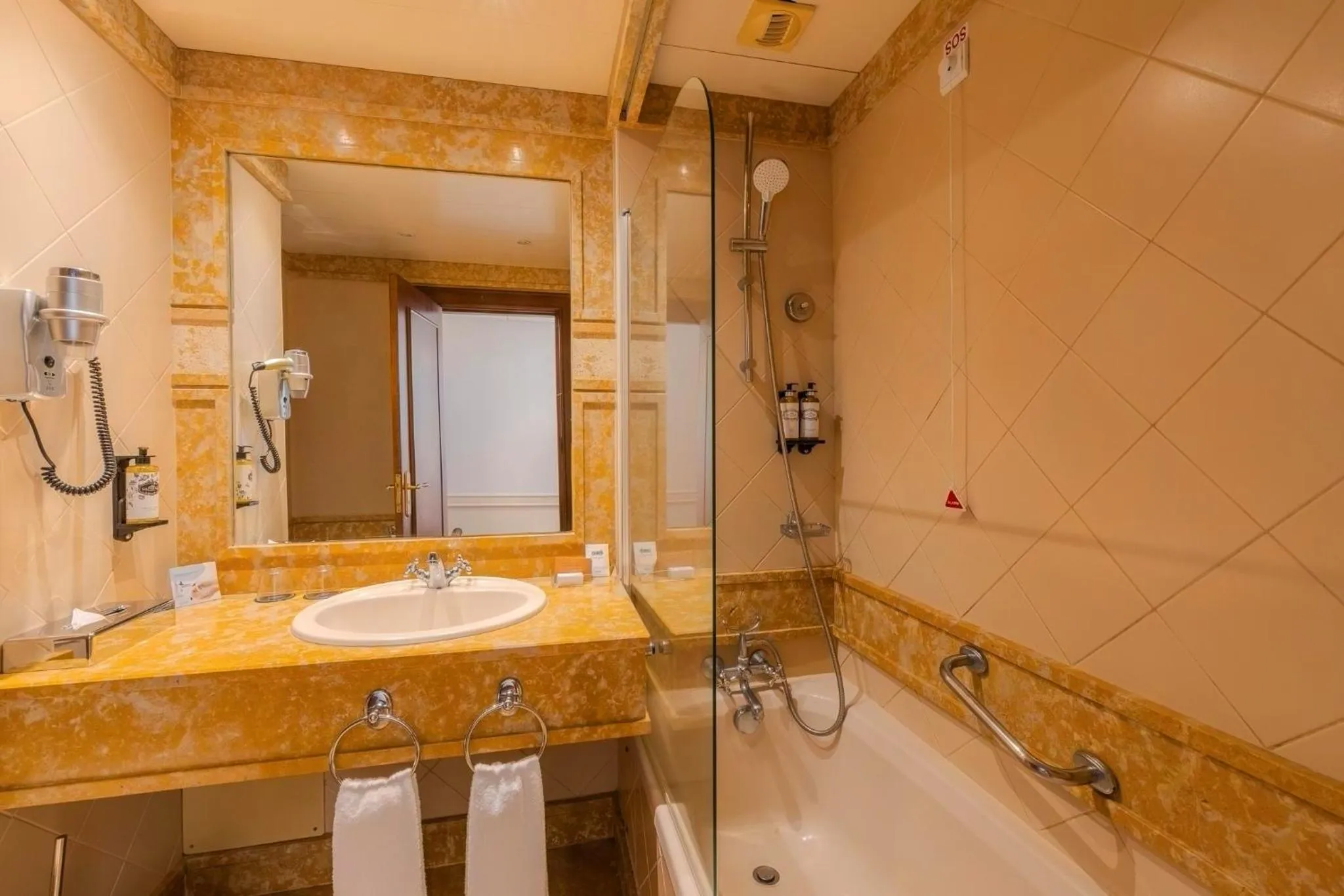 Bathroom in Pestana Royal All Inclusive Ocean & Spa Resort