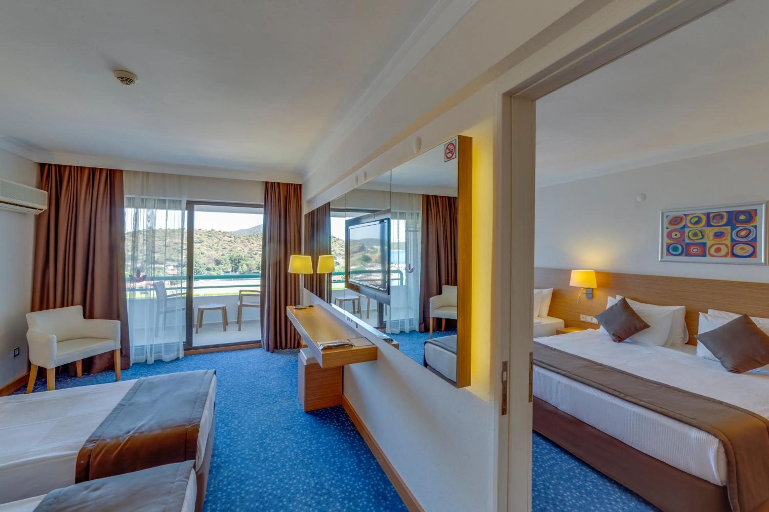 Photo of the whole room in Hotel Grand Efe