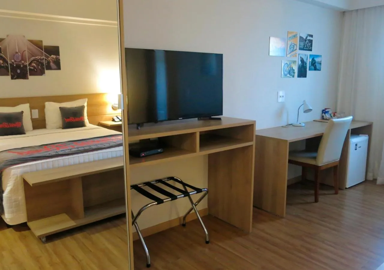 TV and multimedia, Bed in Matiz Vilaboim Ribeirão Preto