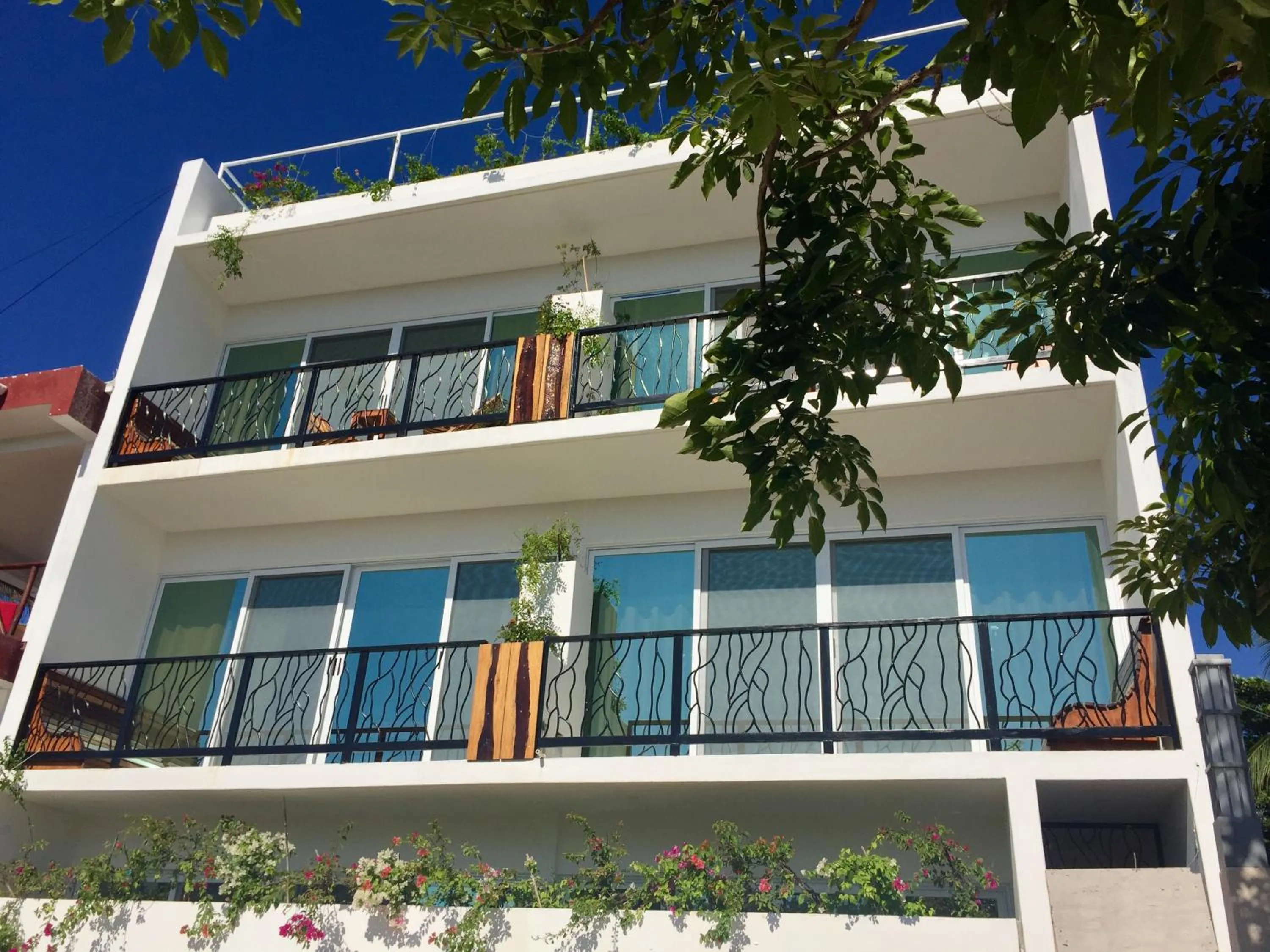 Facade/entrance in Ocean Zen Suites on 5th Avenue - Adults Only