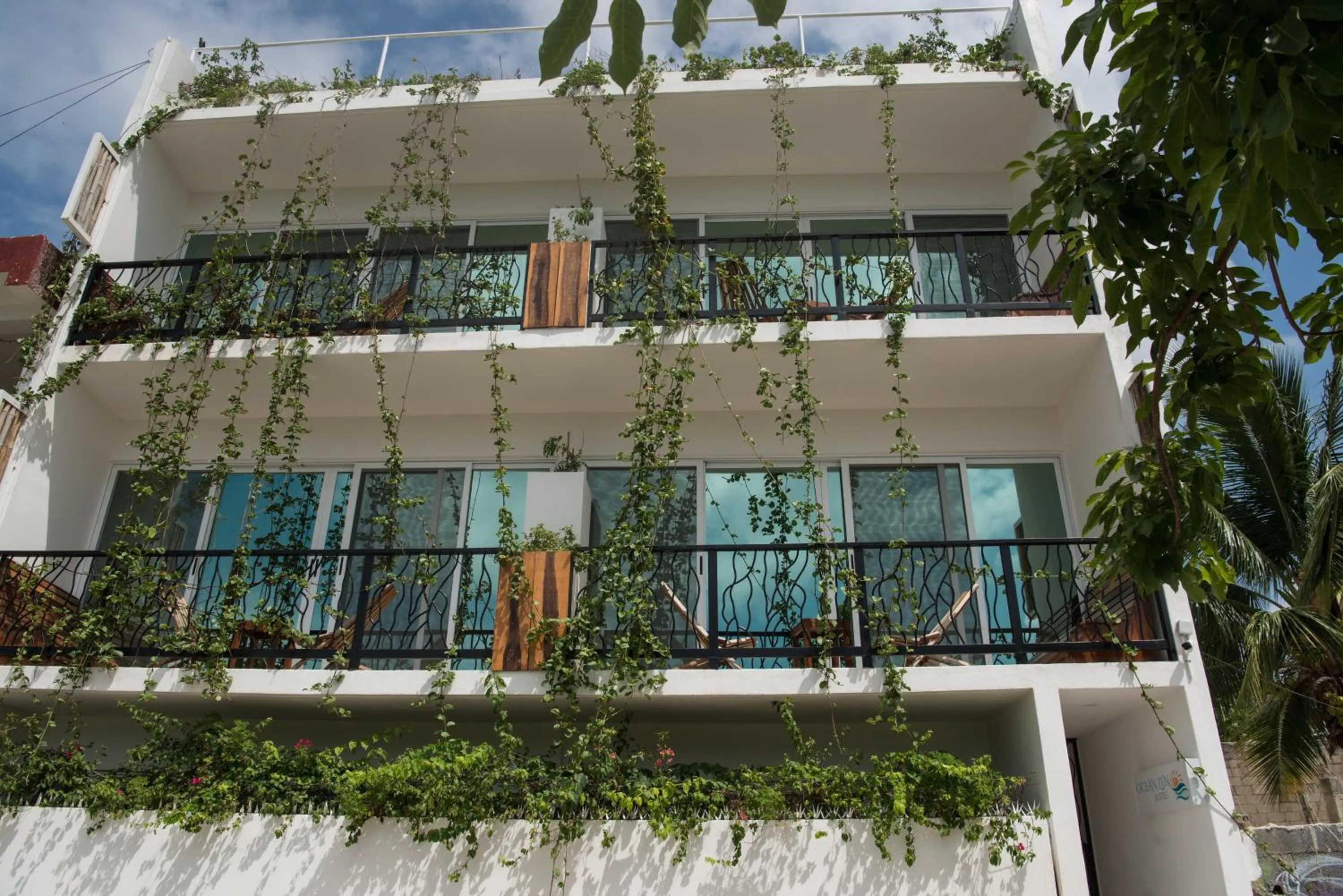 Property building in Ocean Zen Suites on 5th Avenue - Adults Only